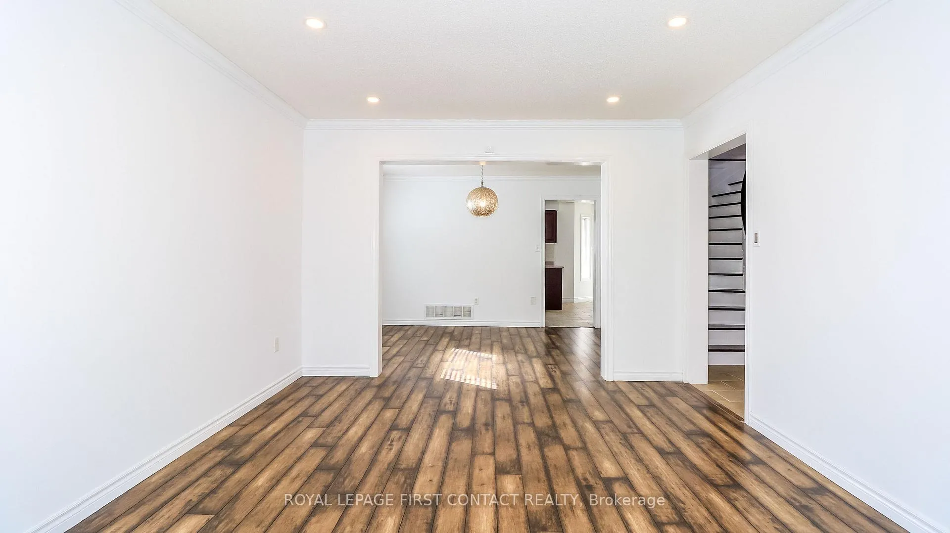Photo 11 of 165 Sproule Drive, Barrie, Edgehill Drive — HOMEH