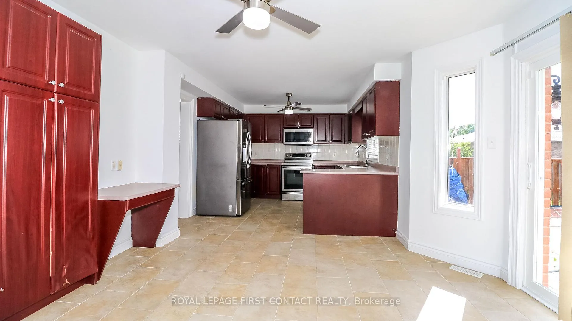 Photo 17 of 165 Sproule Drive, Barrie, Edgehill Drive — HOMEH