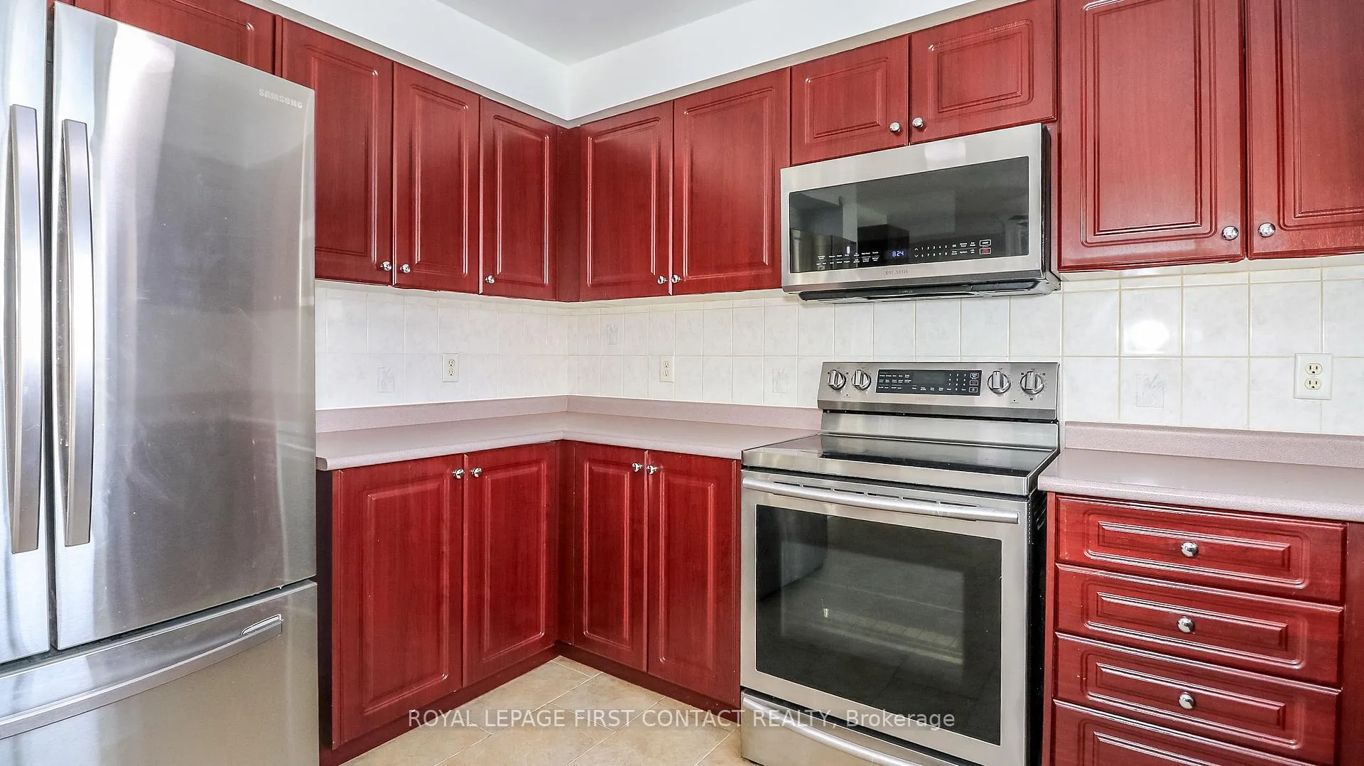 Photo 20 of 165 Sproule Drive, Barrie, Edgehill Drive — HOMEH