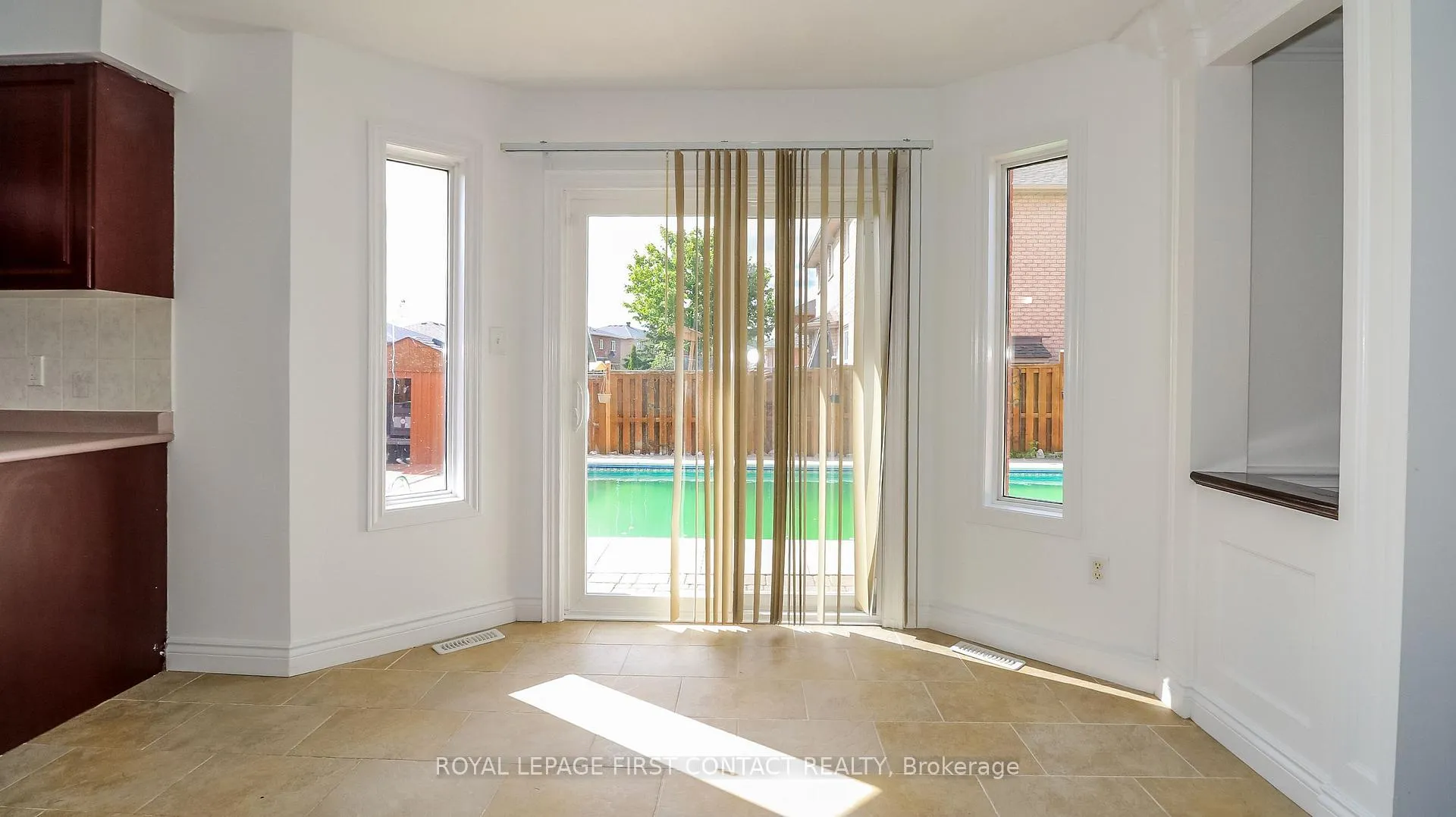Photo 22 of 165 Sproule Drive, Barrie, Edgehill Drive — HOMEH