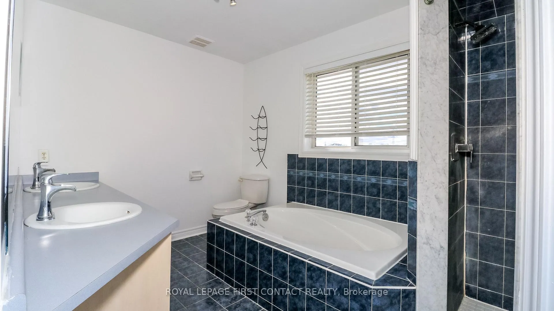 Photo 38 of 165 Sproule Drive, Barrie, Edgehill Drive — HOMEH