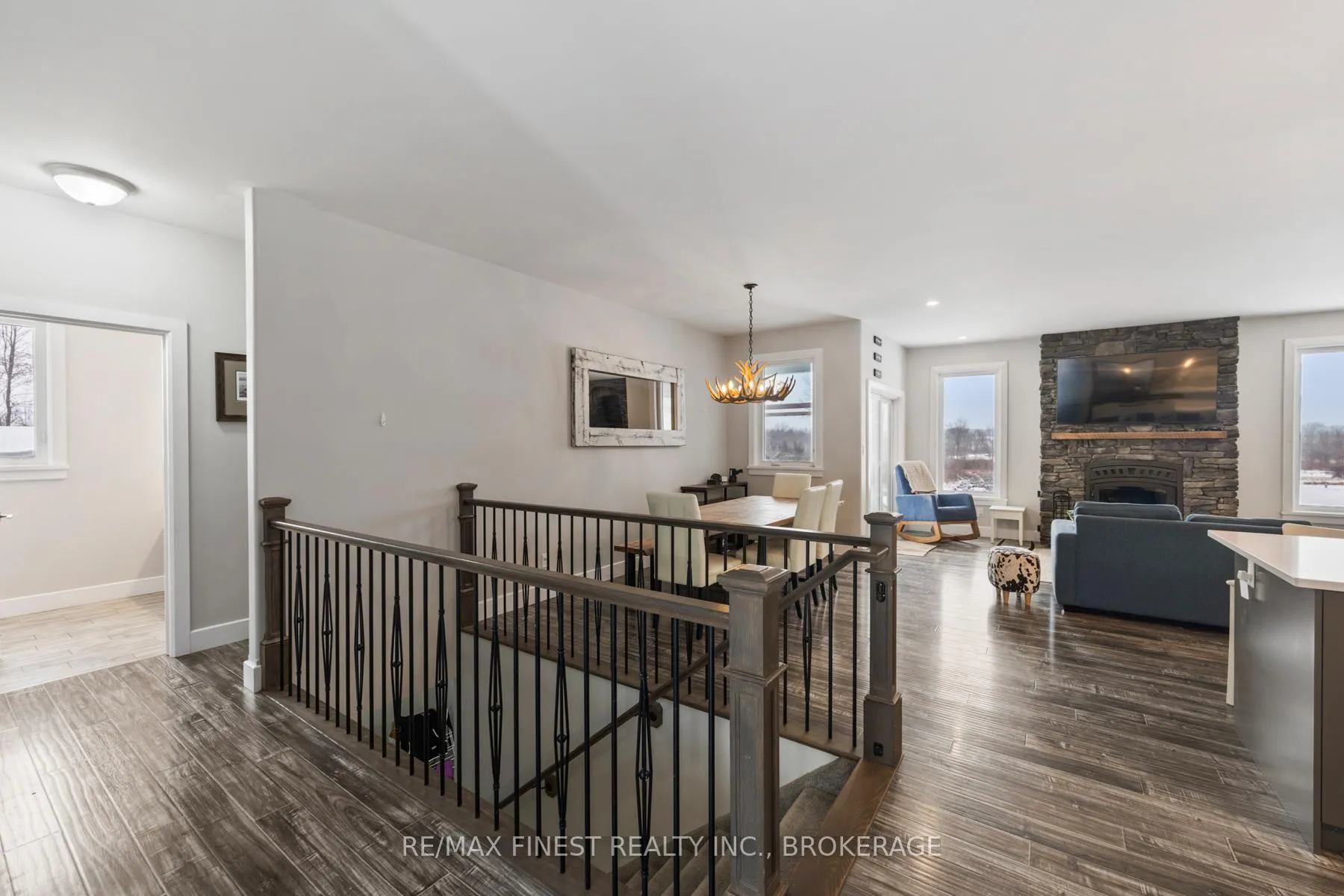Photo 8 of 923 Maple Road, Loyalist, Lennox and Addington - South — HOMEH