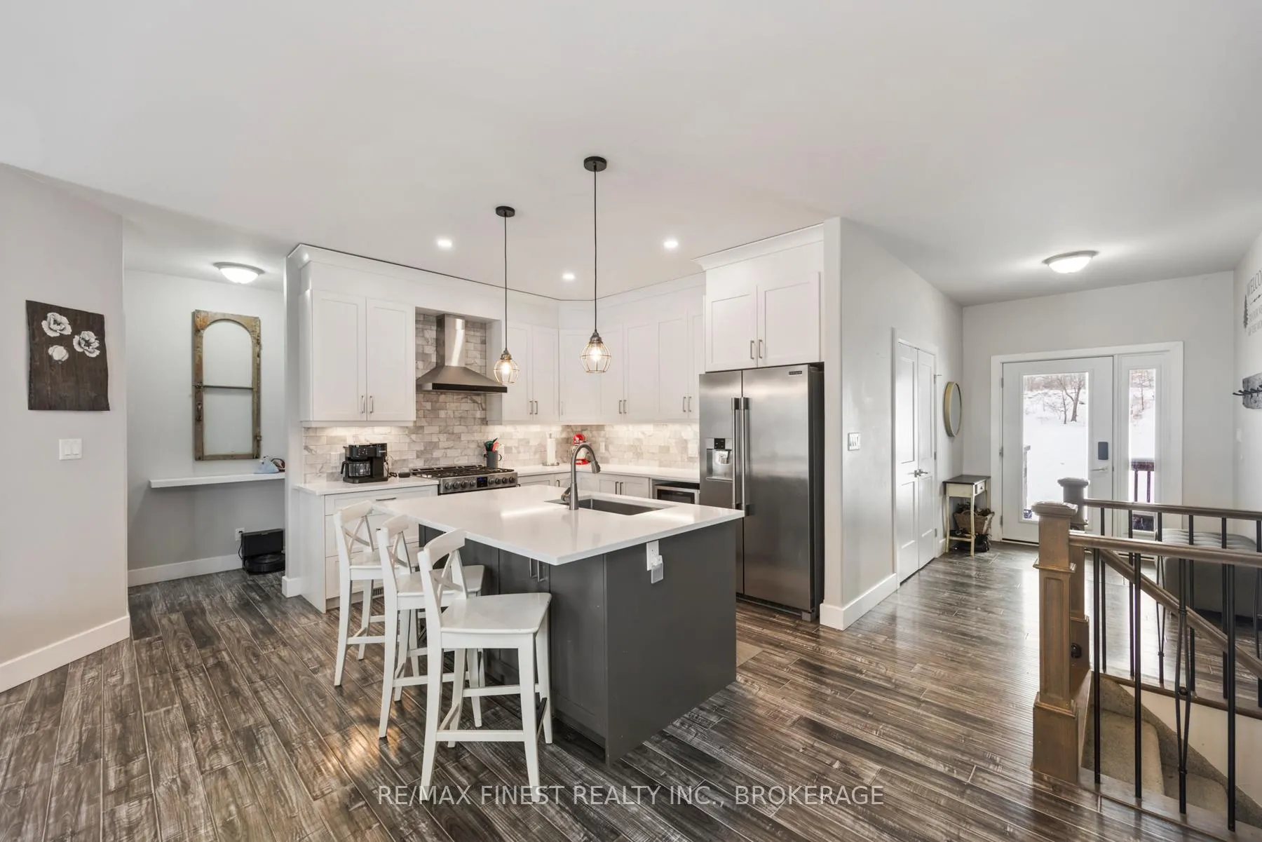 Photo 10 of 923 Maple Road, Loyalist, Lennox and Addington - South — HOMEH