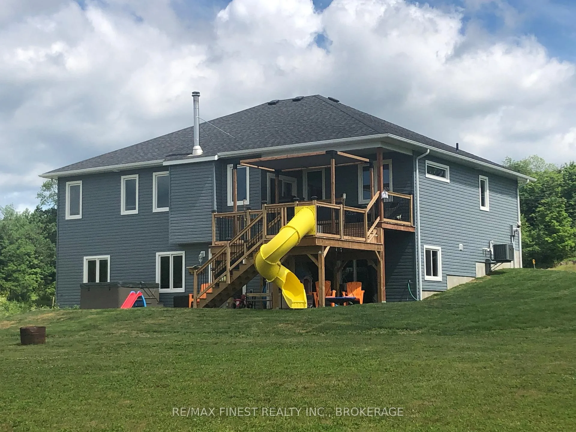Photo 42 of 923 Maple Road, Loyalist, Lennox and Addington - South — HOMEH