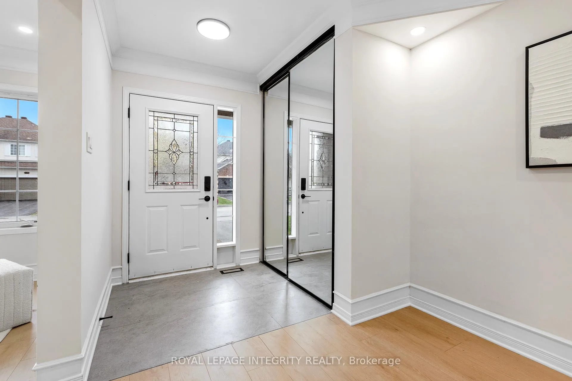 Photo 4 of 1031 Unicorn Avenue, Ottawa, Fallingbrook/Gardenway South — HOMEH