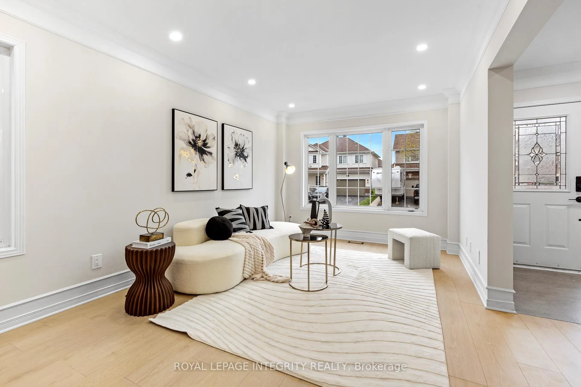 Photo 6 of 1031 Unicorn Avenue, Ottawa, Fallingbrook/Gardenway South — HOMEH