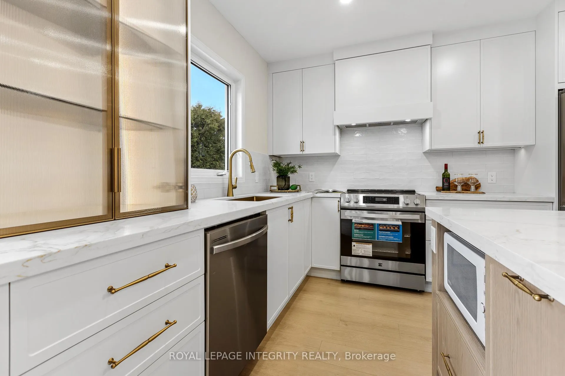 Photo 14 of 1031 Unicorn Avenue, Ottawa, Fallingbrook/Gardenway South — HOMEH
