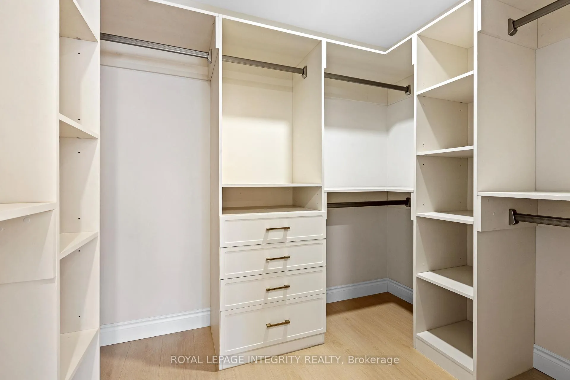 Photo 23 of 1031 Unicorn Avenue, Ottawa, Fallingbrook/Gardenway South — HOMEH