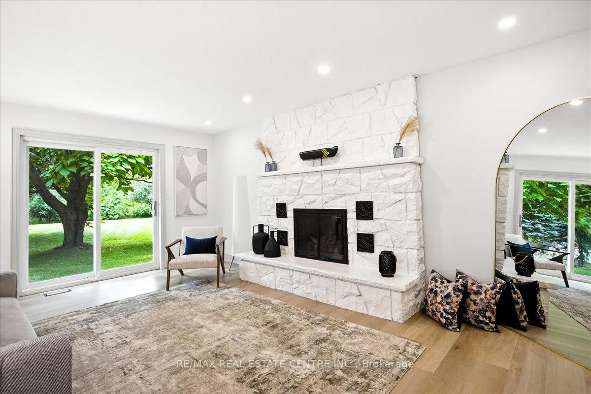 Photo 10 of 29 Currie Drive, Puslinch, Morriston — HOMEH