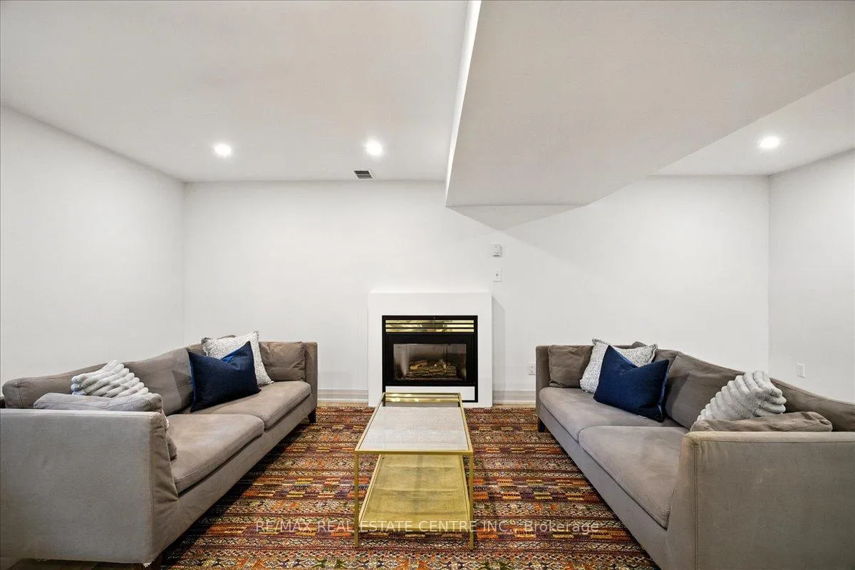 Photo 36 of 29 Currie Drive, Puslinch, Morriston — HOMEH