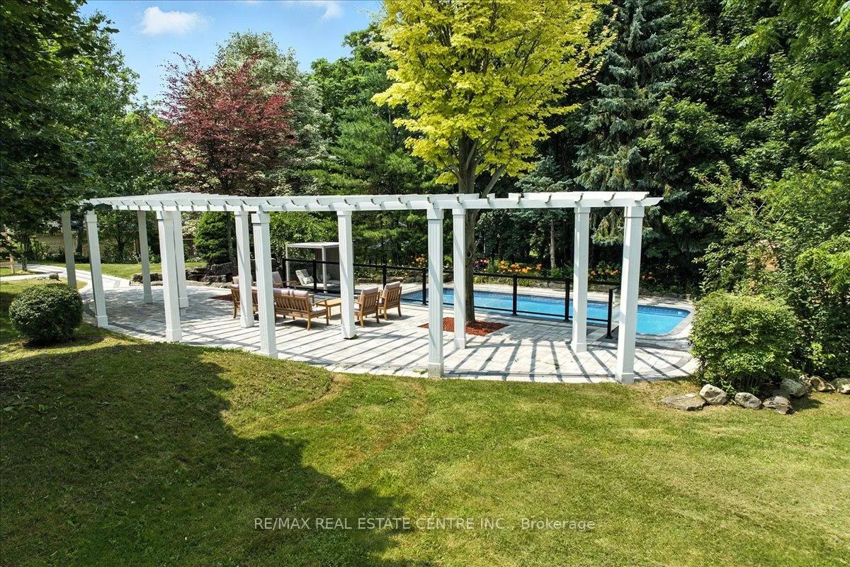 Photo 40 of 29 Currie Drive, Puslinch, Morriston — HOMEH