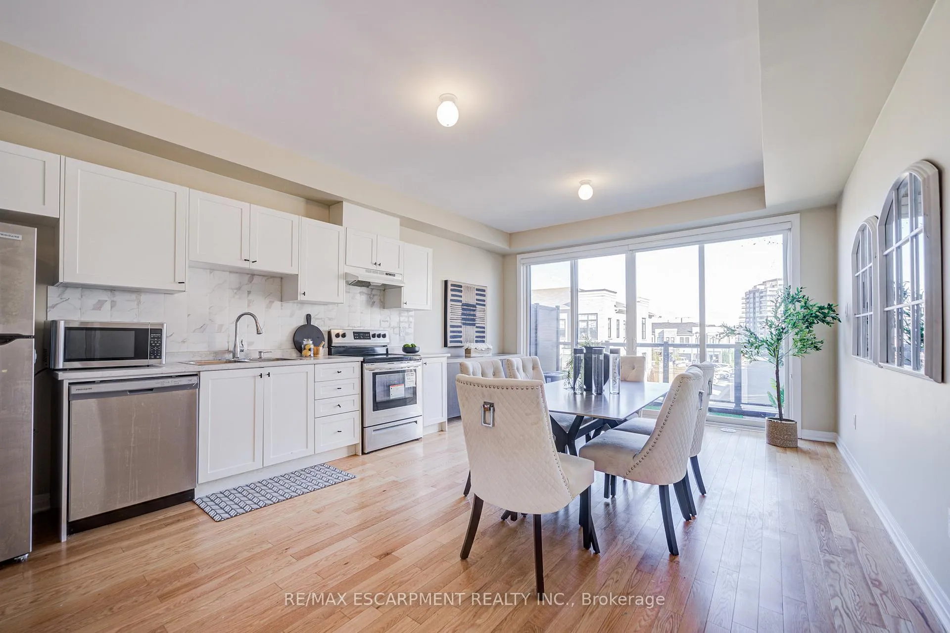Photo 14 of 1553 Green Road, Clarington, Bowmanville — HOMEH