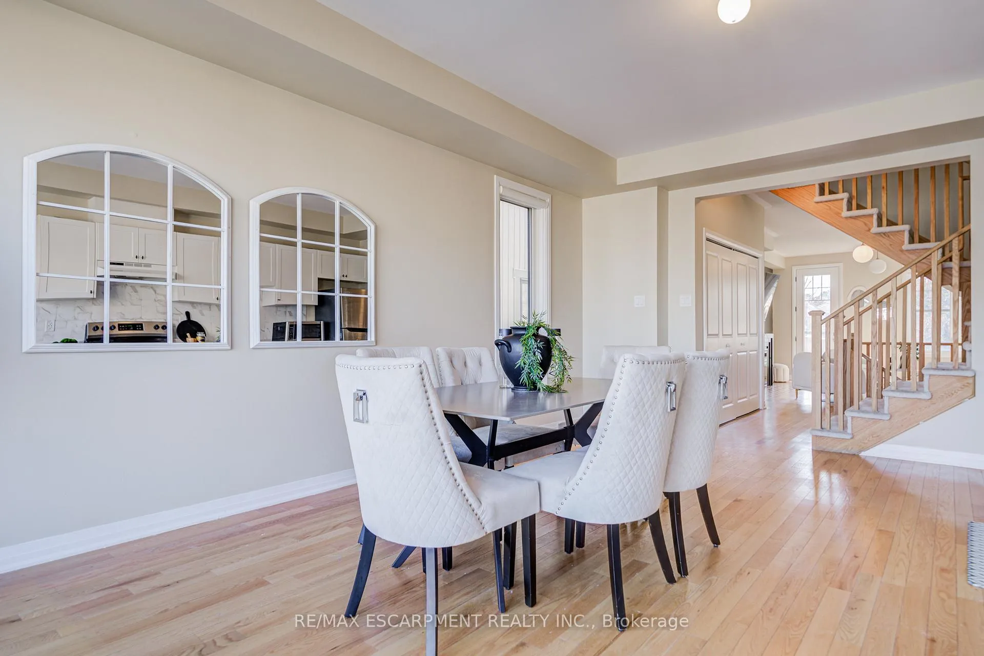 Photo 18 of 1553 Green Road, Clarington, Bowmanville — HOMEH