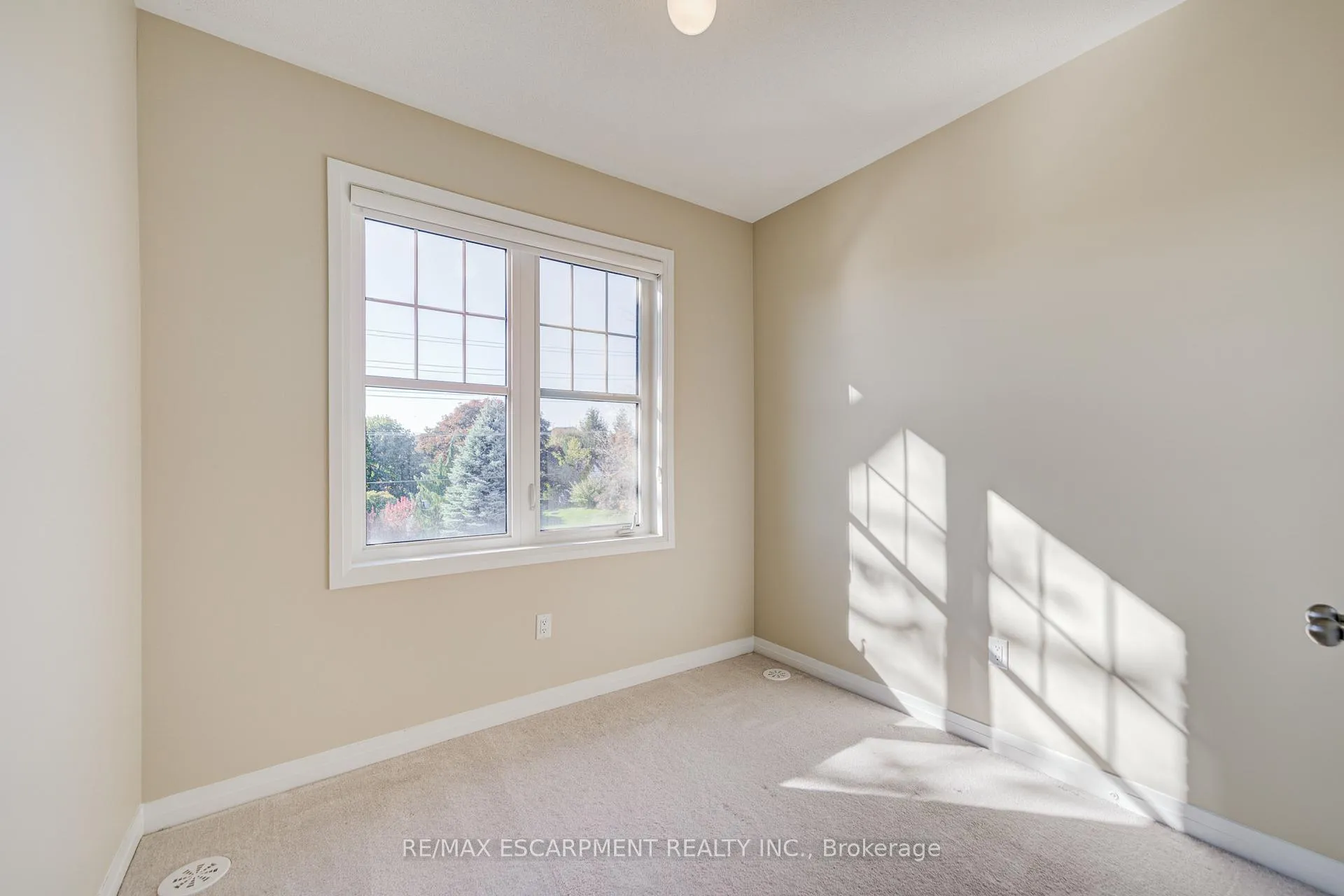 Photo 40 of 1553 Green Road, Clarington, Bowmanville — HOMEH