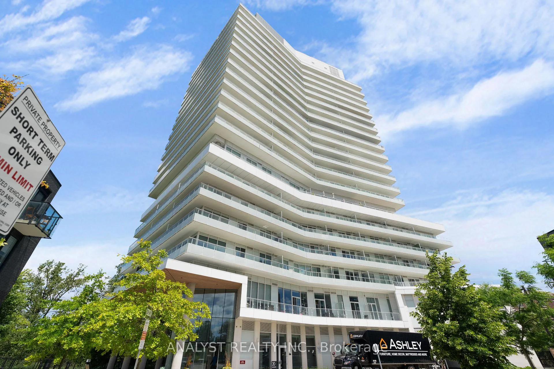 Photo 3 of Unit 103, 20 Brin Drive, Etobicoke, Edenbridge-Humber Valley — HOMEH