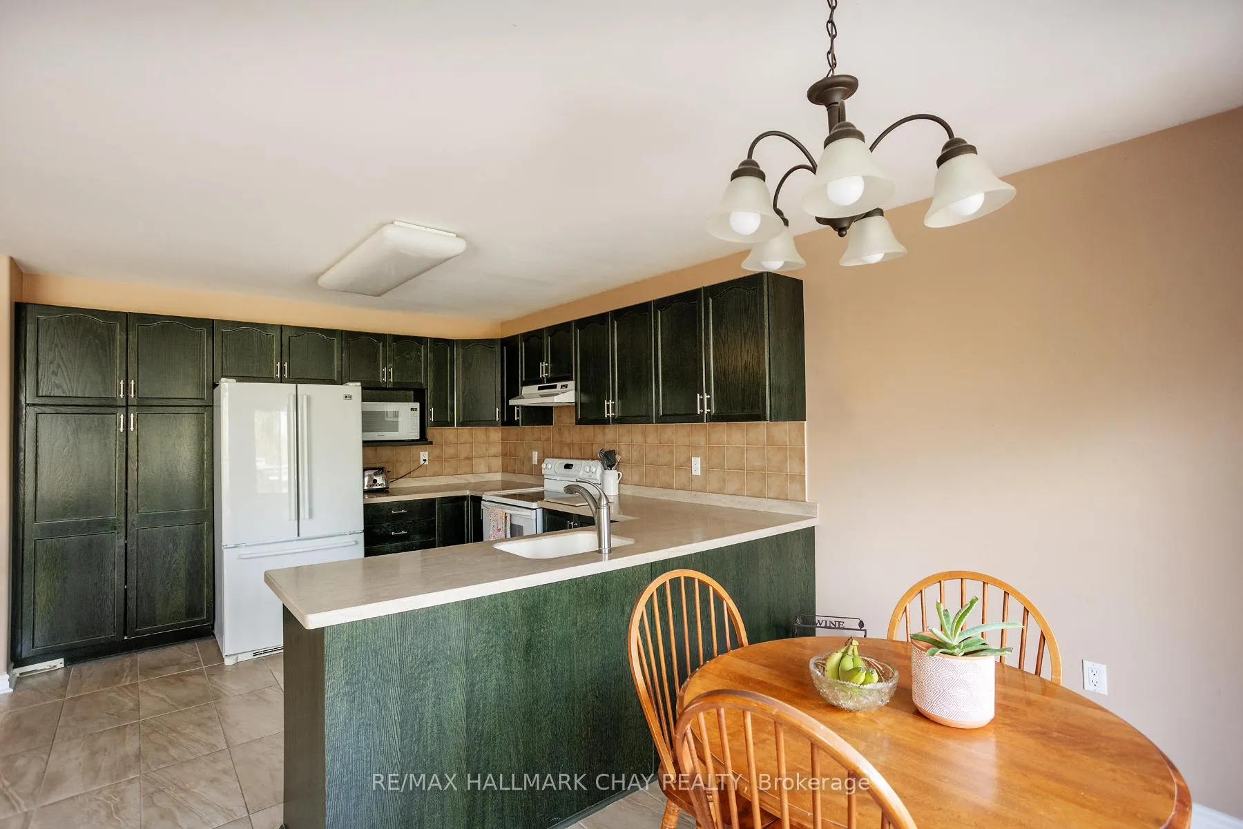 Photo 8 of 66 Osprey Ridge Road, Barrie, East Bayfield — HOMEH