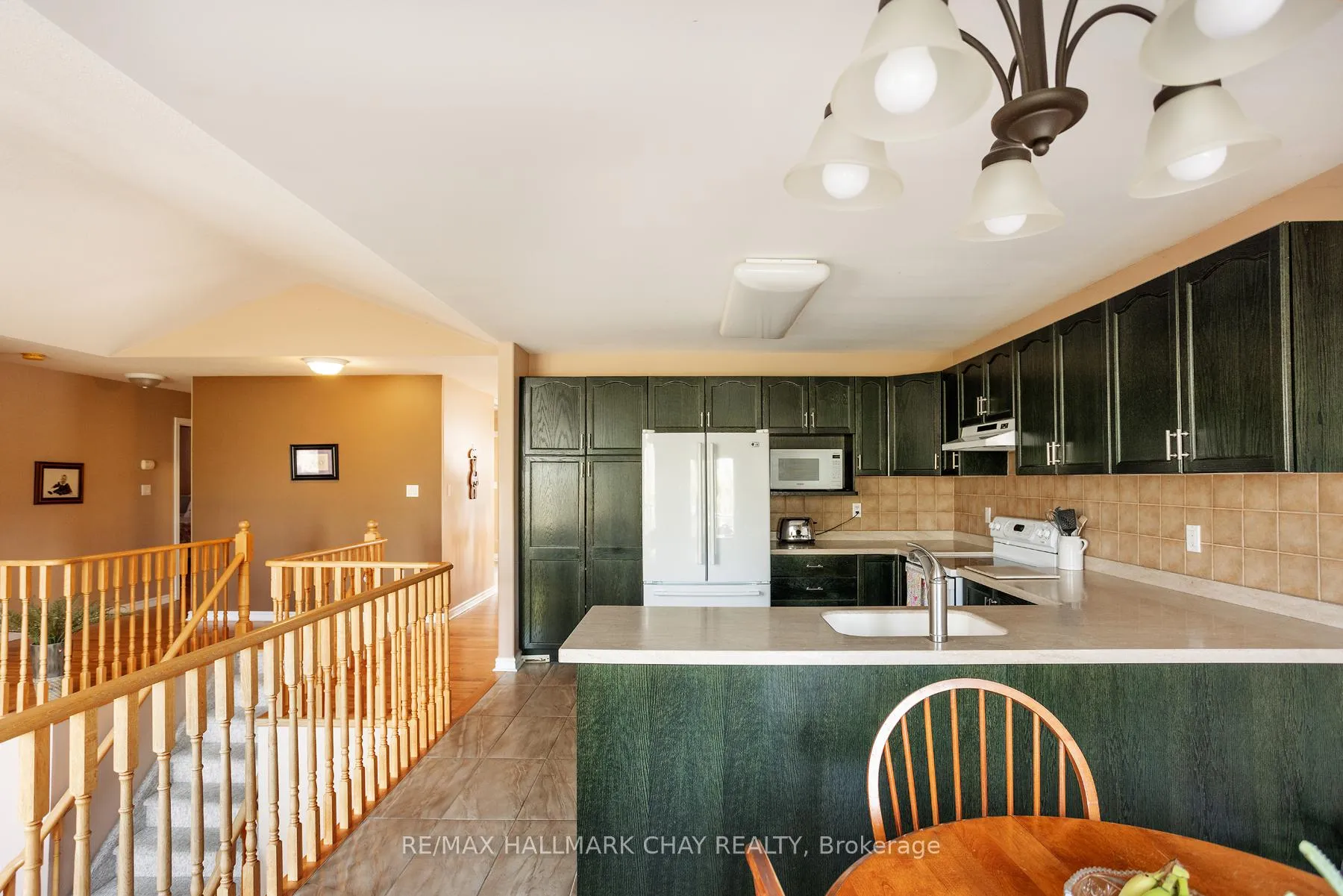 Photo 9 of 66 Osprey Ridge Road, Barrie, East Bayfield — HOMEH