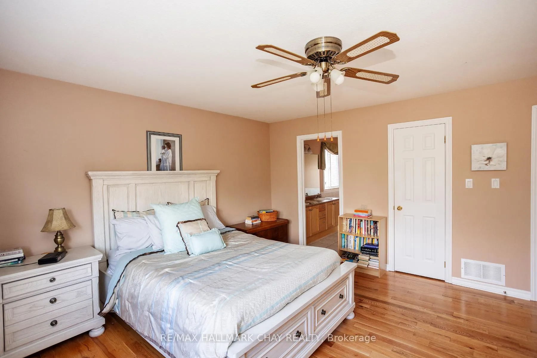Photo 13 of 66 Osprey Ridge Road, Barrie, East Bayfield — HOMEH