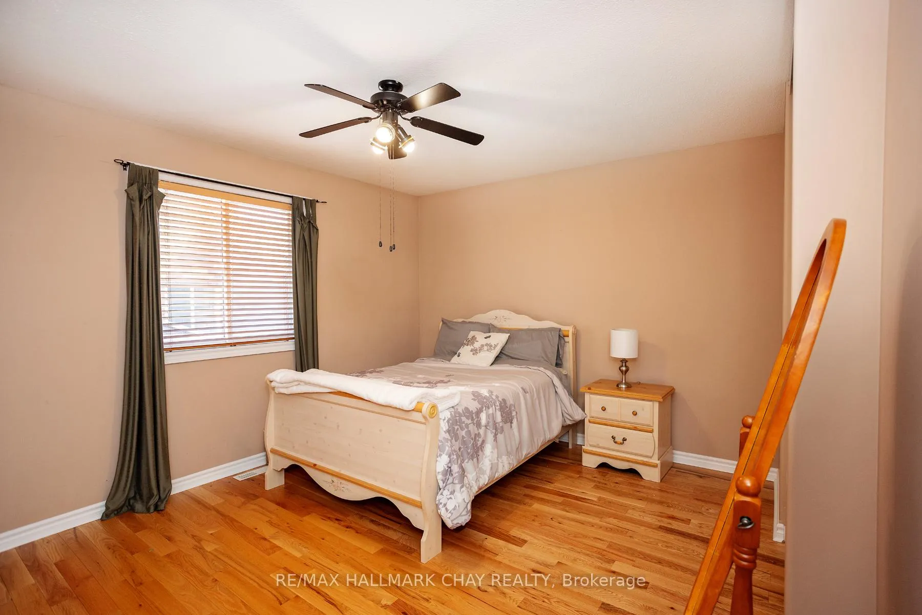 Photo 17 of 66 Osprey Ridge Road, Barrie, East Bayfield — HOMEH