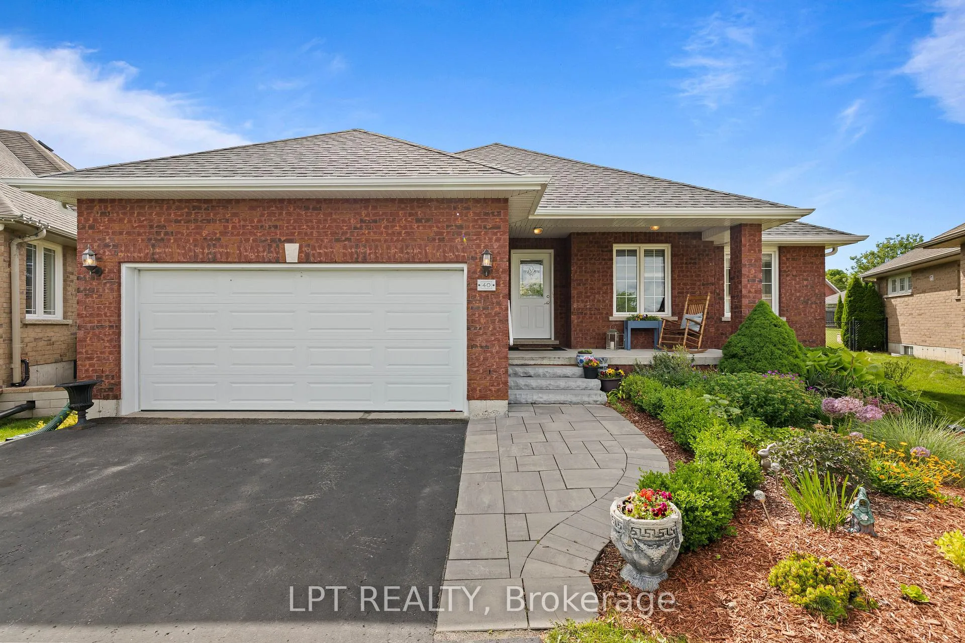 Photo 2 of 40 Gee Crescent, Kawartha Lakes, Lindsay — HOMEH