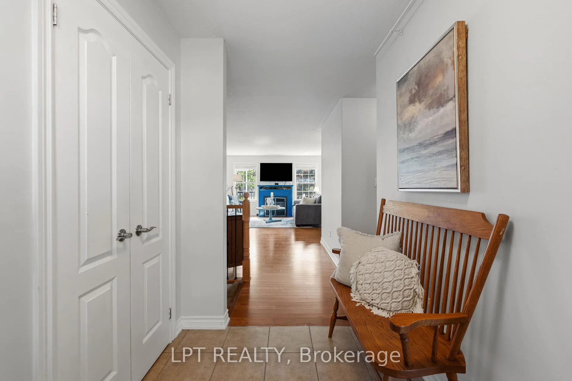 Photo 7 of 40 Gee Crescent, Kawartha Lakes, Lindsay — HOMEH