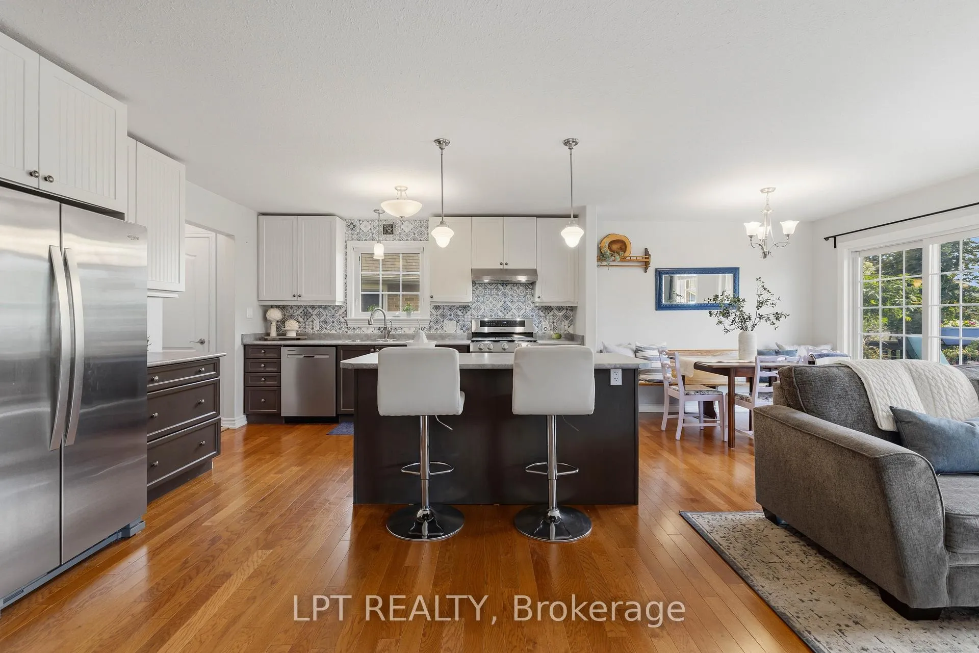 Photo 10 of 40 Gee Crescent, Kawartha Lakes, Lindsay — HOMEH