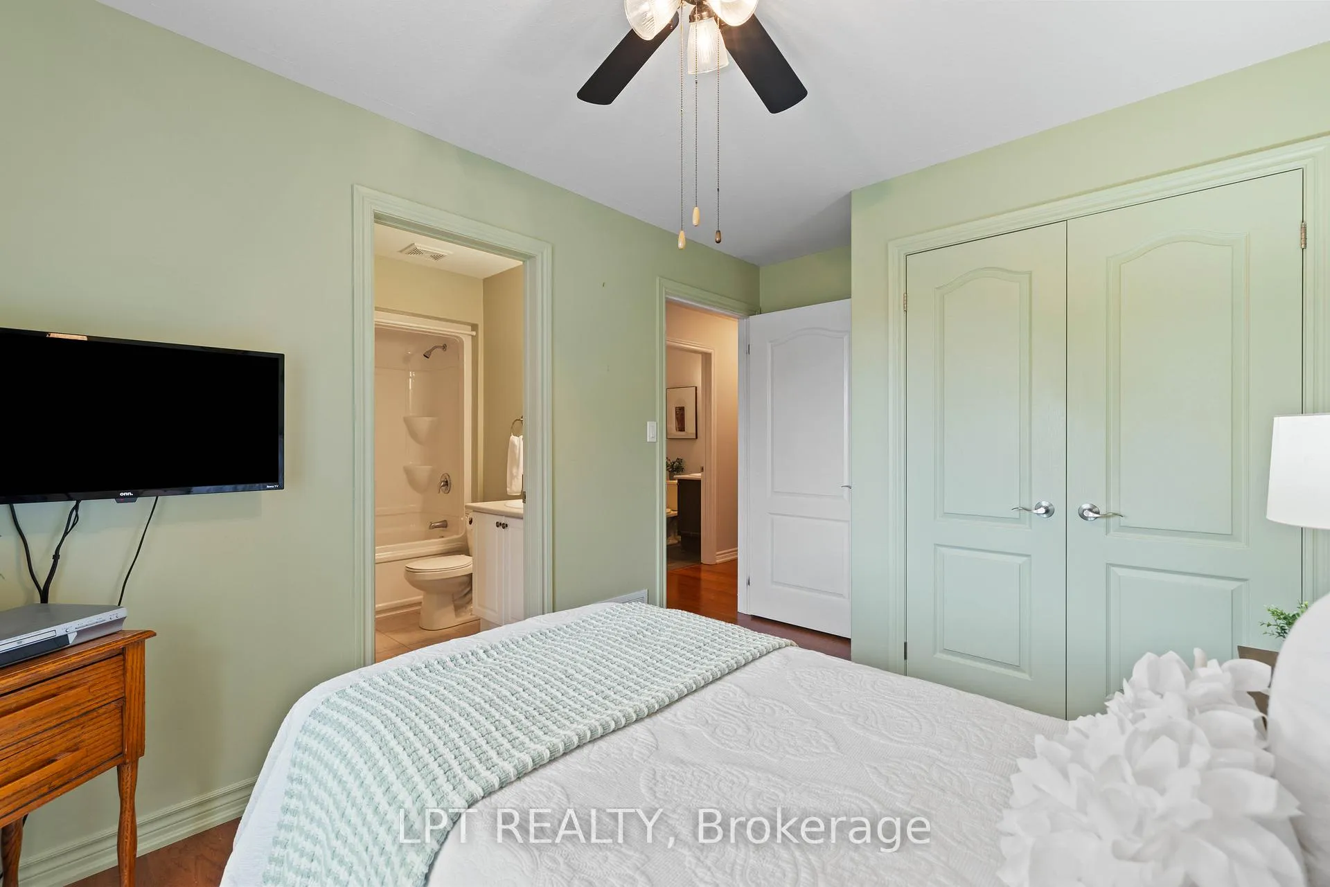 Photo 16 of 40 Gee Crescent, Kawartha Lakes, Lindsay — HOMEH