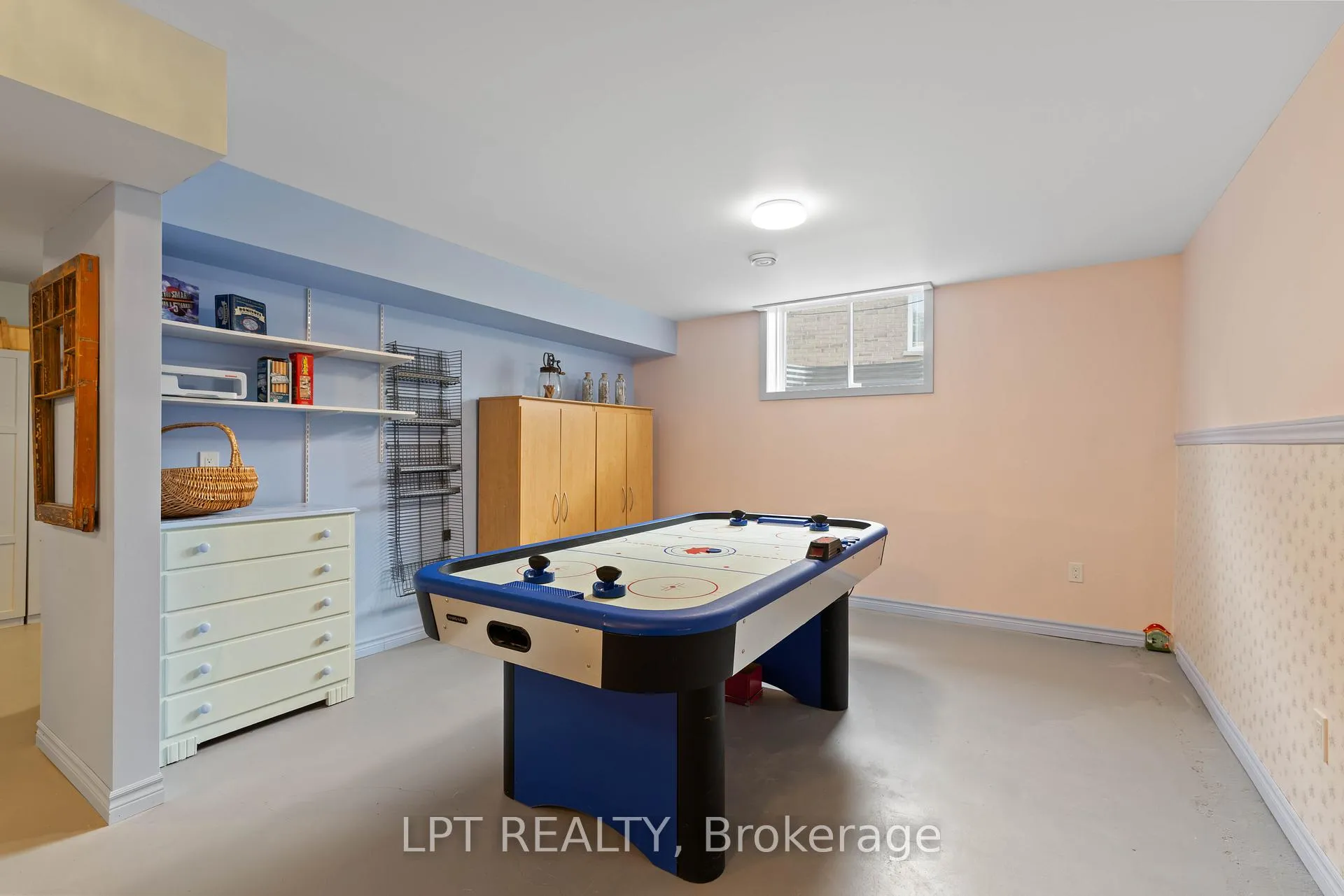 Photo 26 of 40 Gee Crescent, Kawartha Lakes, Lindsay — HOMEH