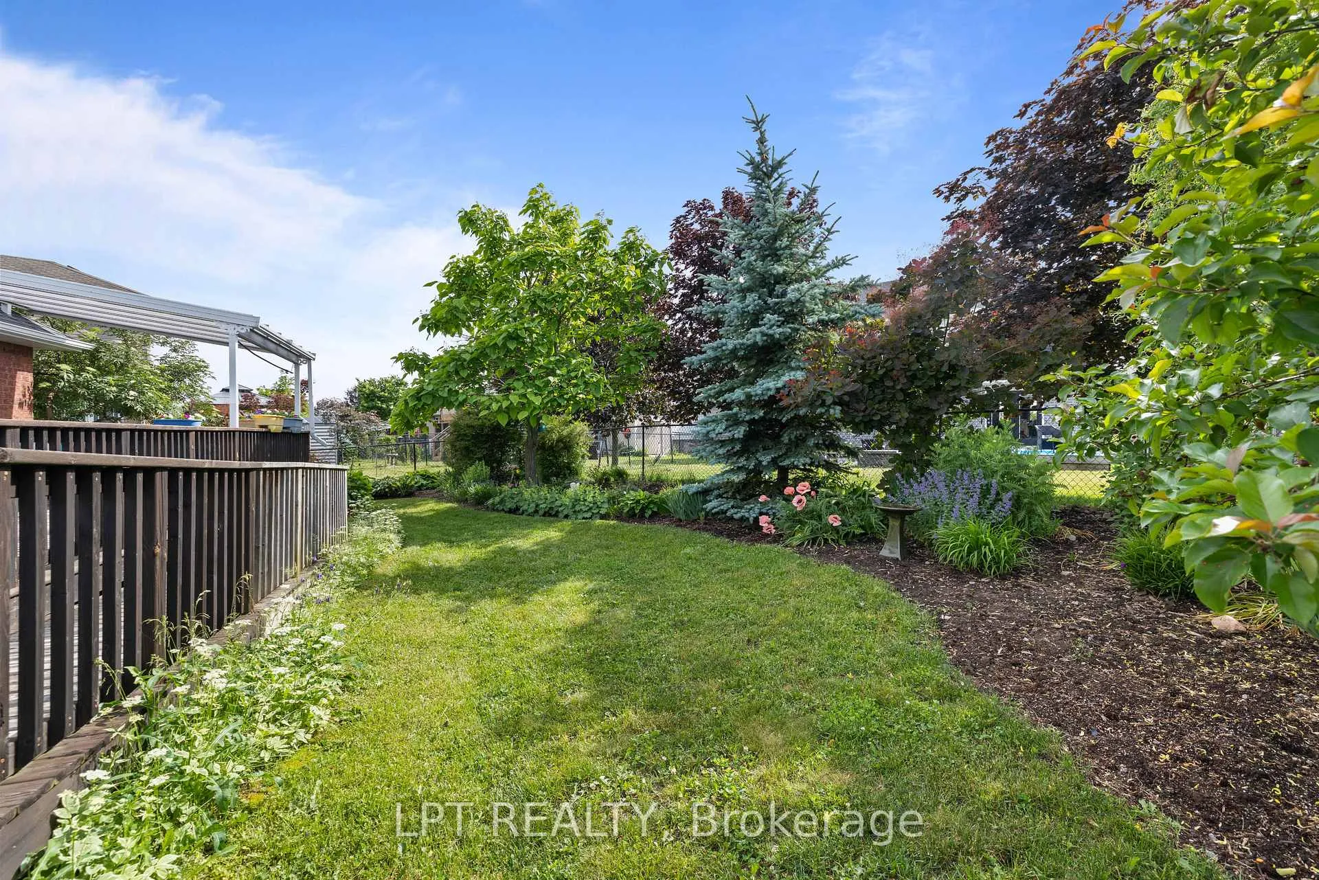 Photo 32 of 40 Gee Crescent, Kawartha Lakes, Lindsay — HOMEH
