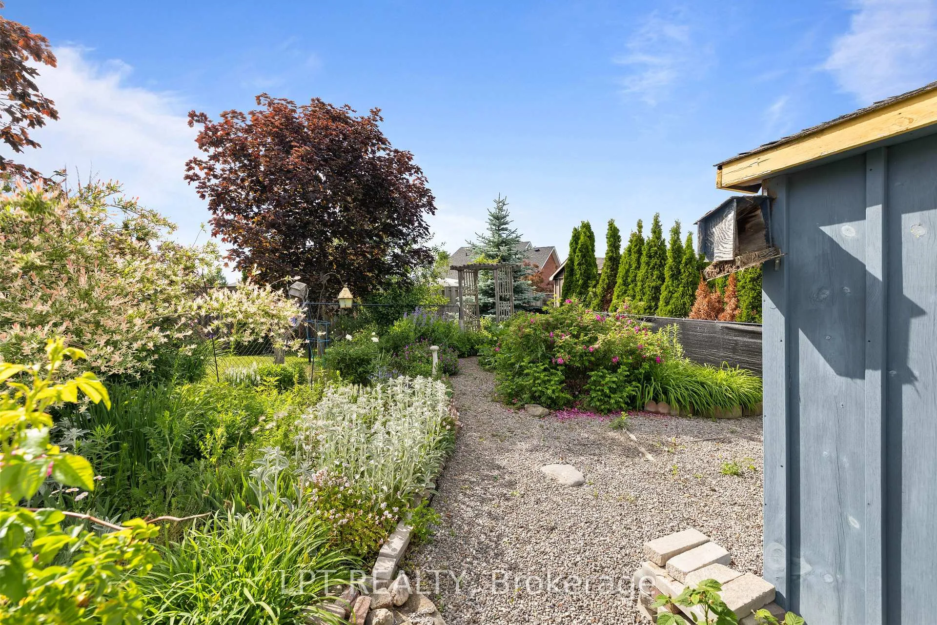Photo 33 of 40 Gee Crescent, Kawartha Lakes, Lindsay — HOMEH