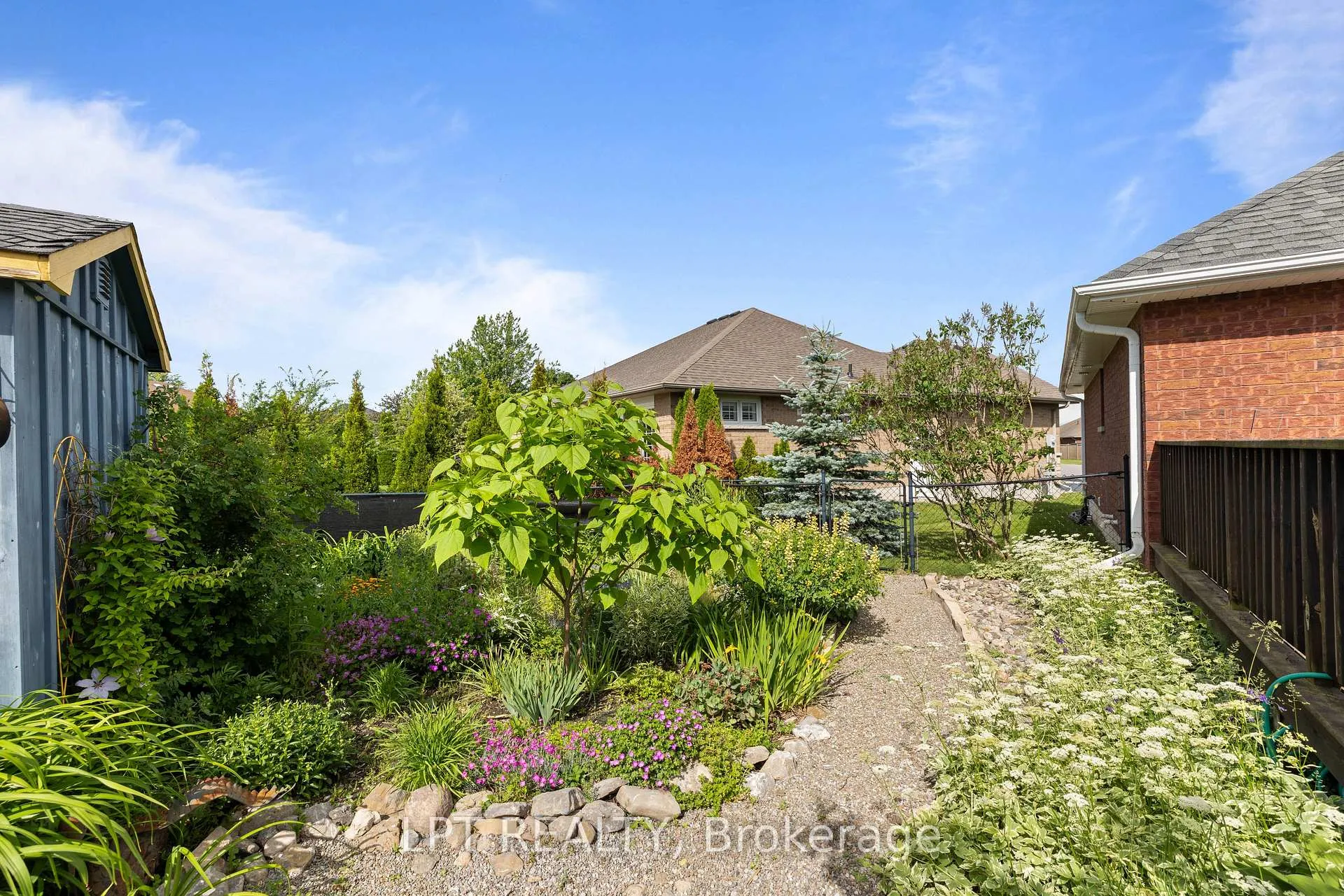 Photo 34 of 40 Gee Crescent, Kawartha Lakes, Lindsay — HOMEH