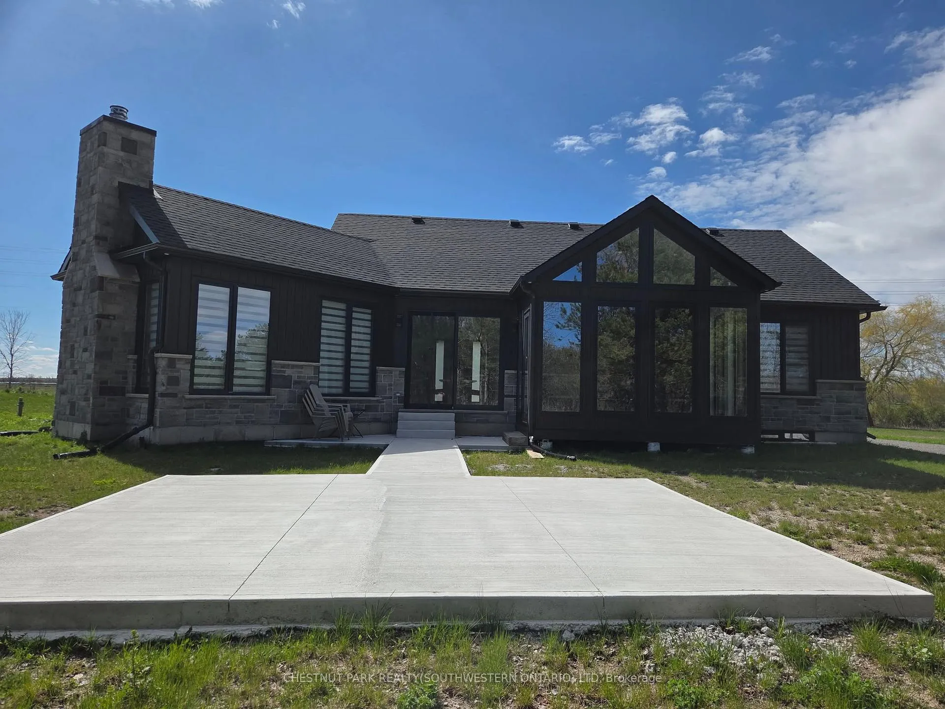 Photo 2 of 6756 Nottawasaga 33/34 Side Road, Clearview, Rural Clearview — HOMEH