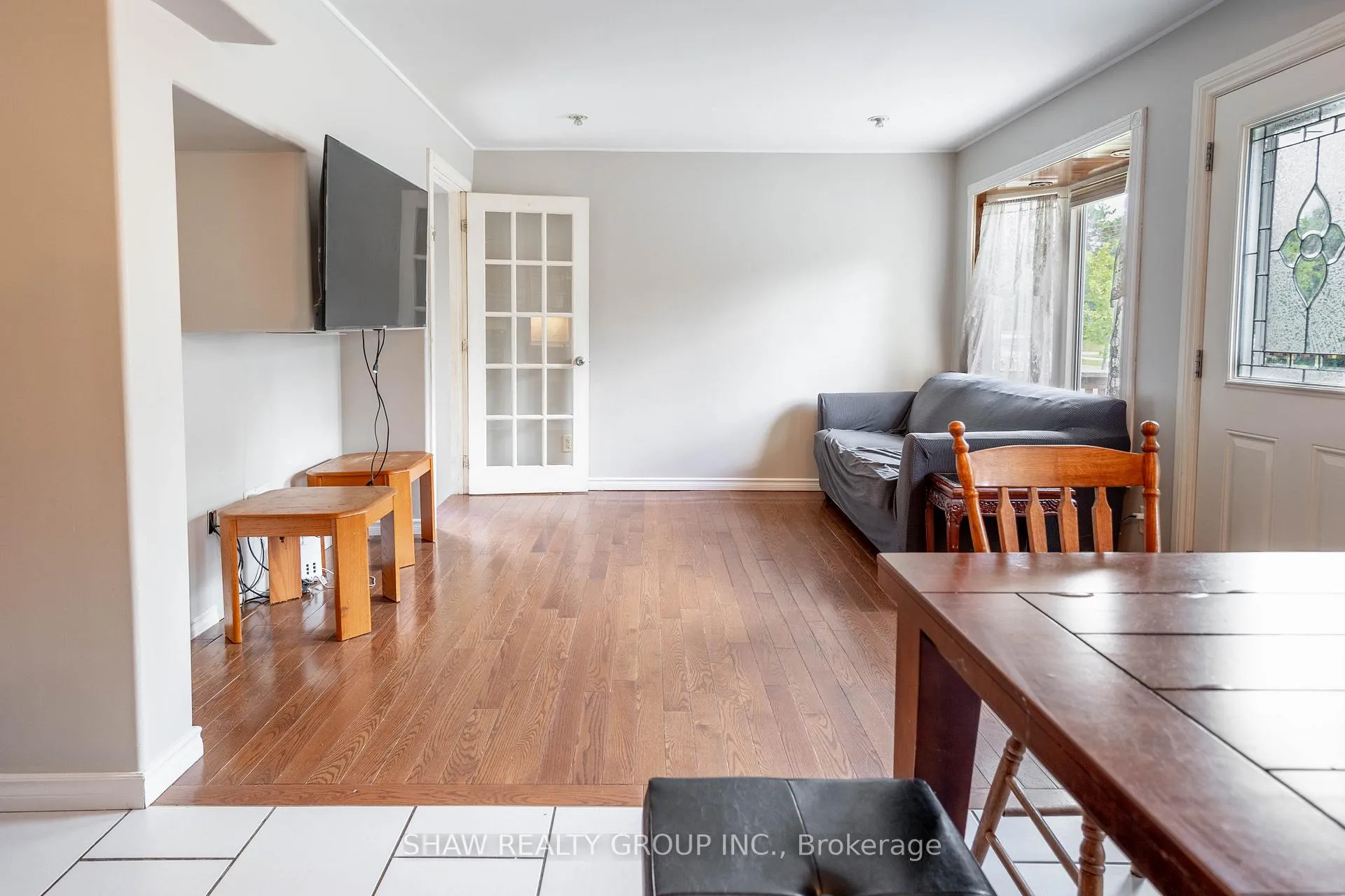 Photo 5 of 690 Guelph Street, Kitchener — HOMEH