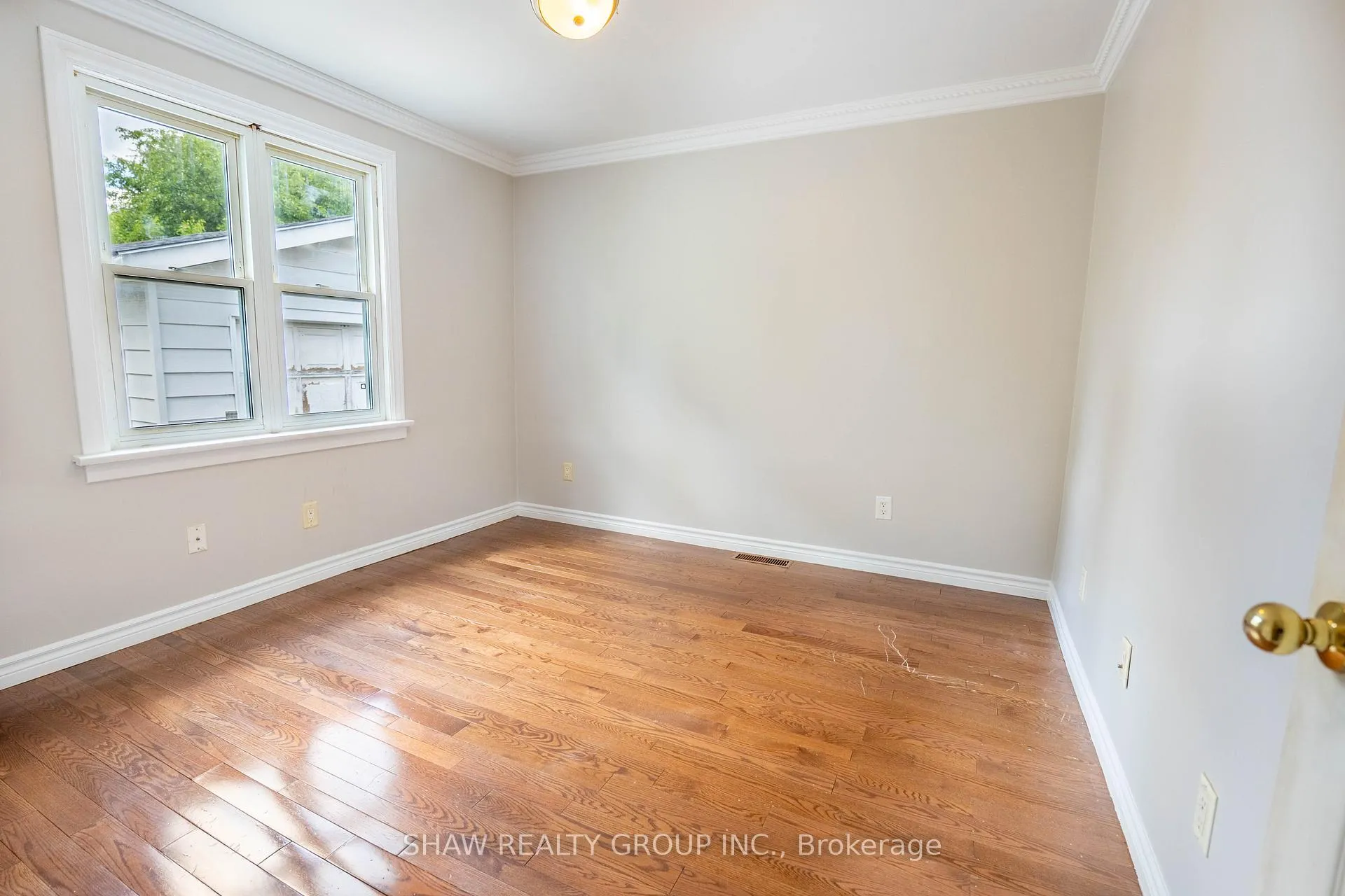 Photo 8 of 690 Guelph Street, Kitchener — HOMEH