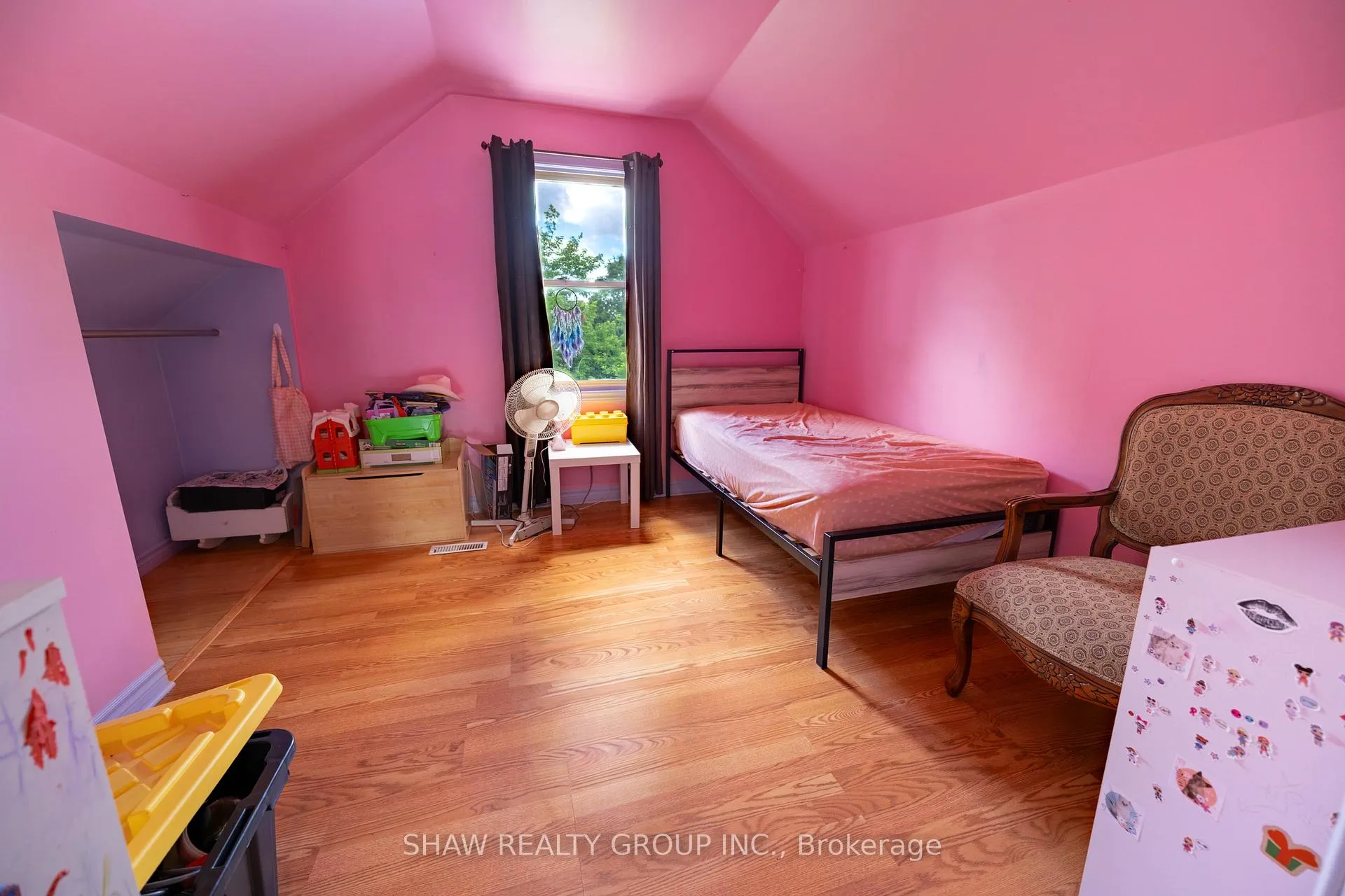Photo 12 of 690 Guelph Street, Kitchener — HOMEH