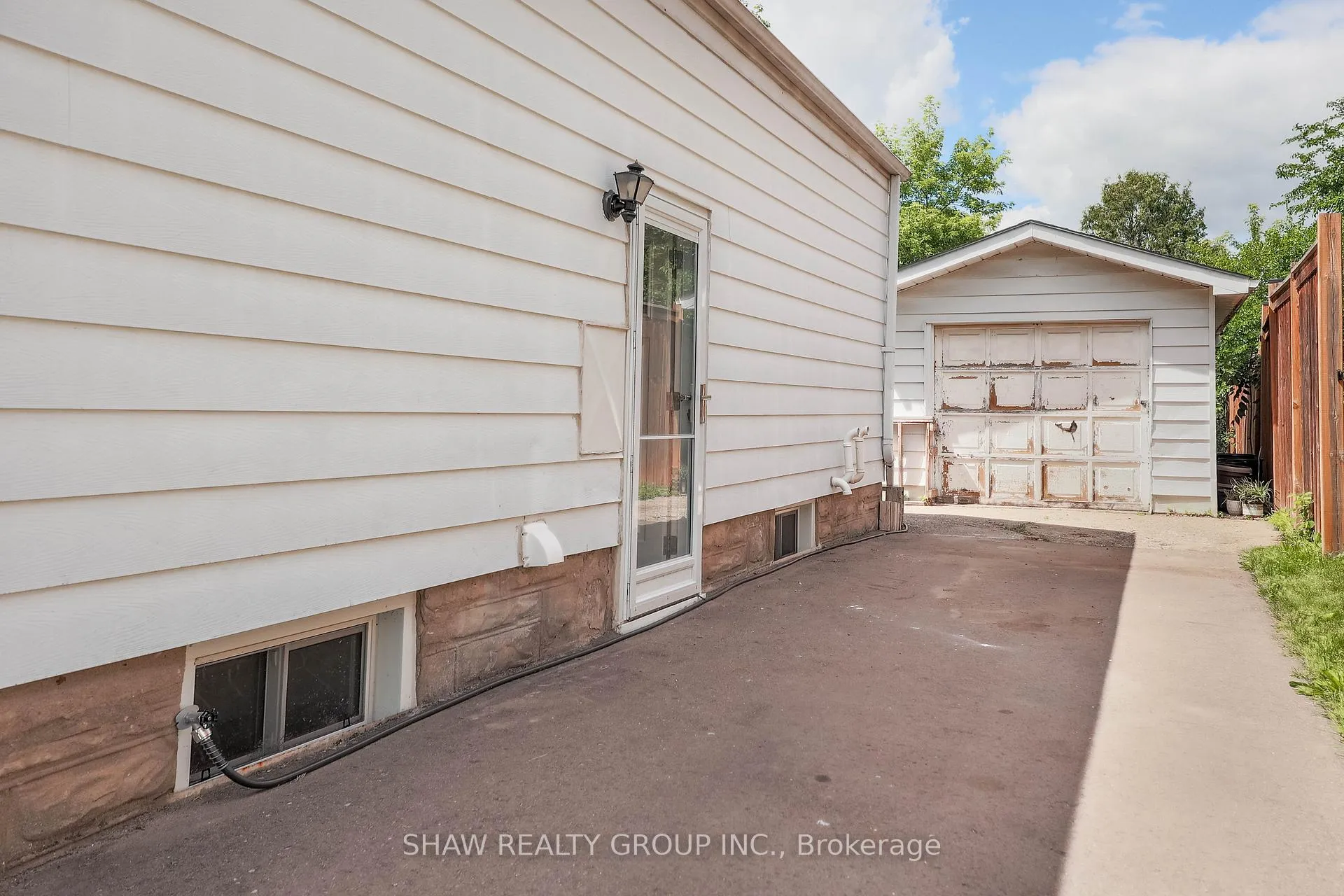 Photo 20 of 690 Guelph Street, Kitchener — HOMEH