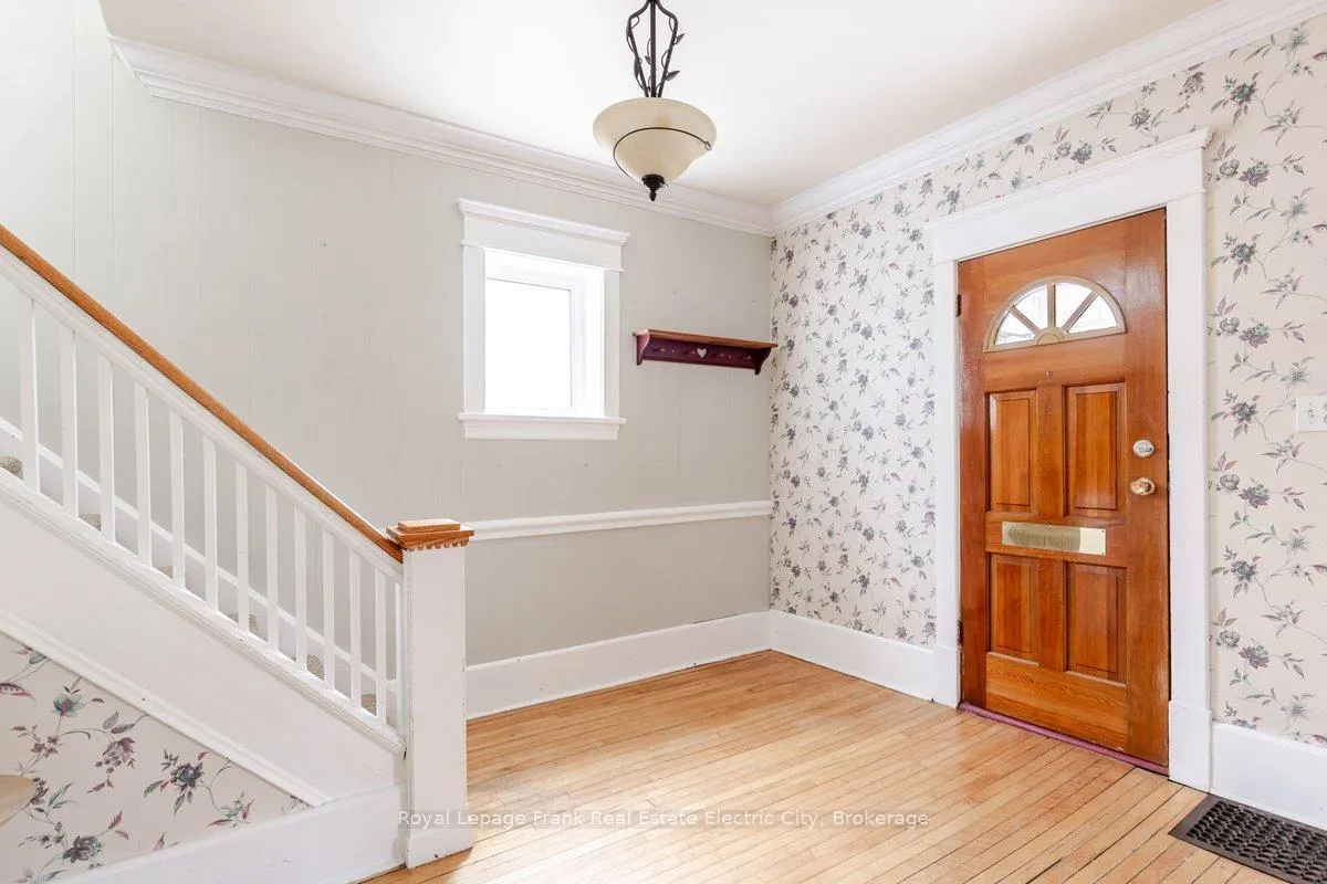 Photo 5 of 1308 Monaghan Road, Peterborough, Town Ward 3 — HOMEH