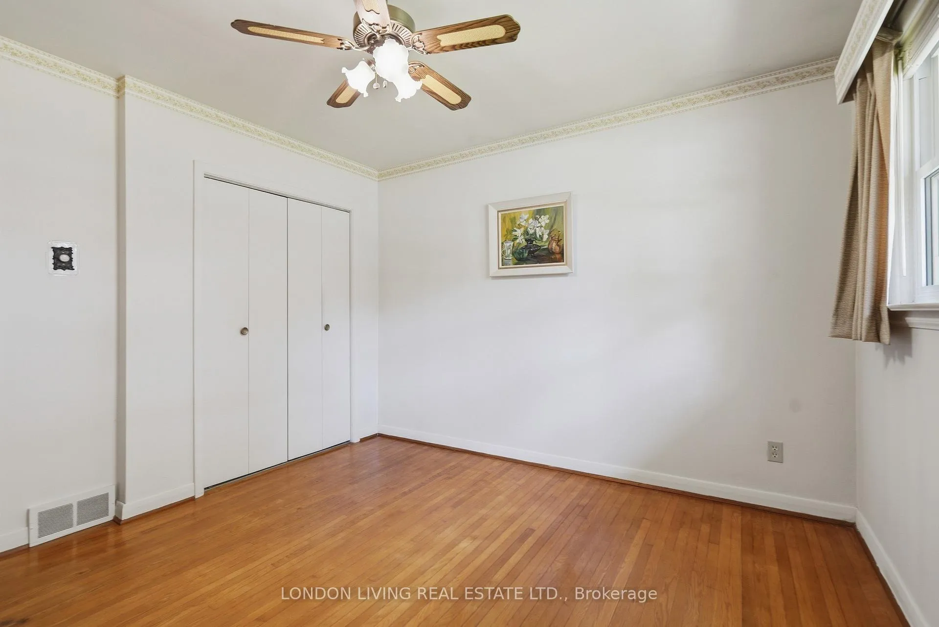 Photo 22 of 549 Ridgewood Crescent, London, South D — HOMEH
