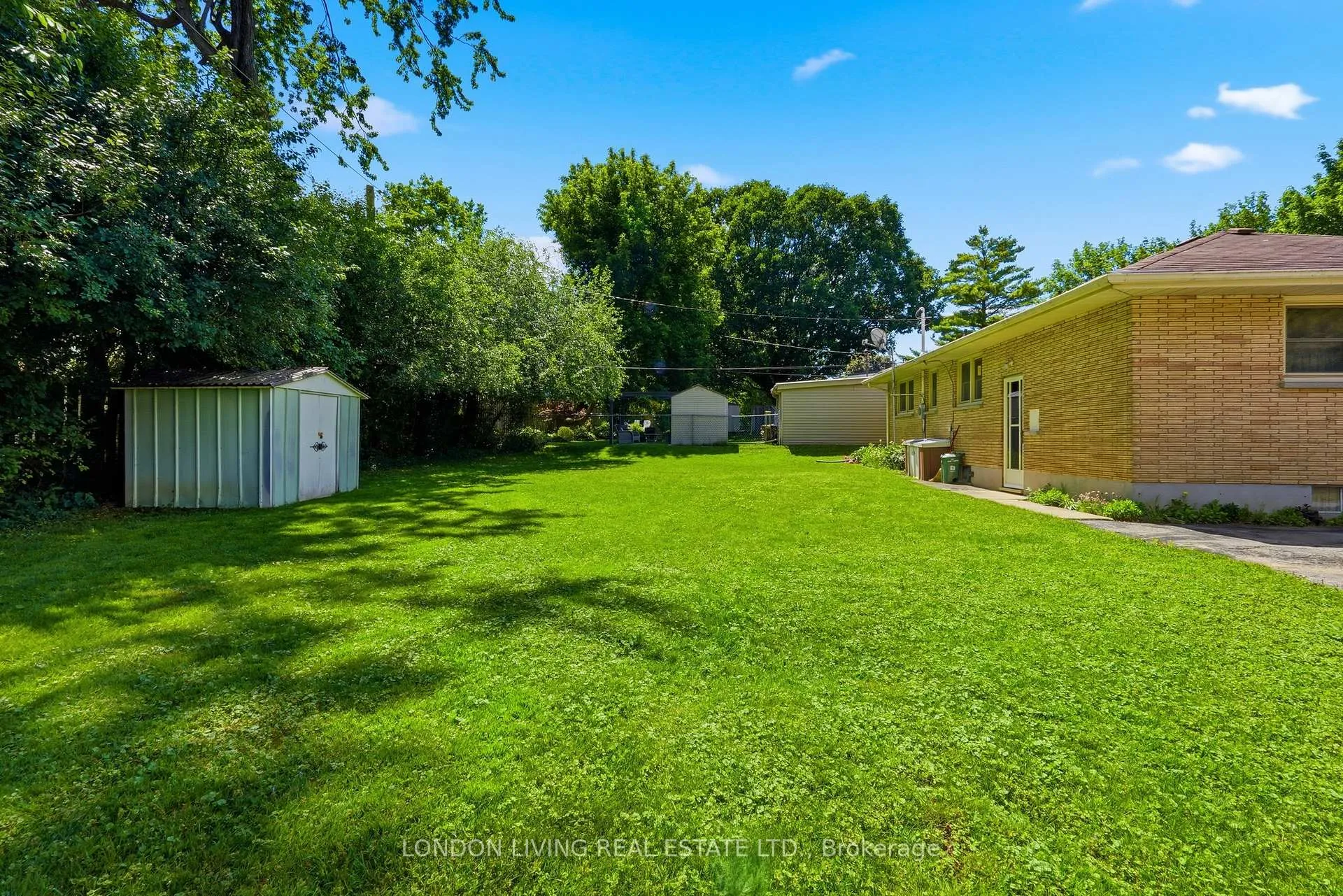 Photo 38 of 549 Ridgewood Crescent, London, South D — HOMEH