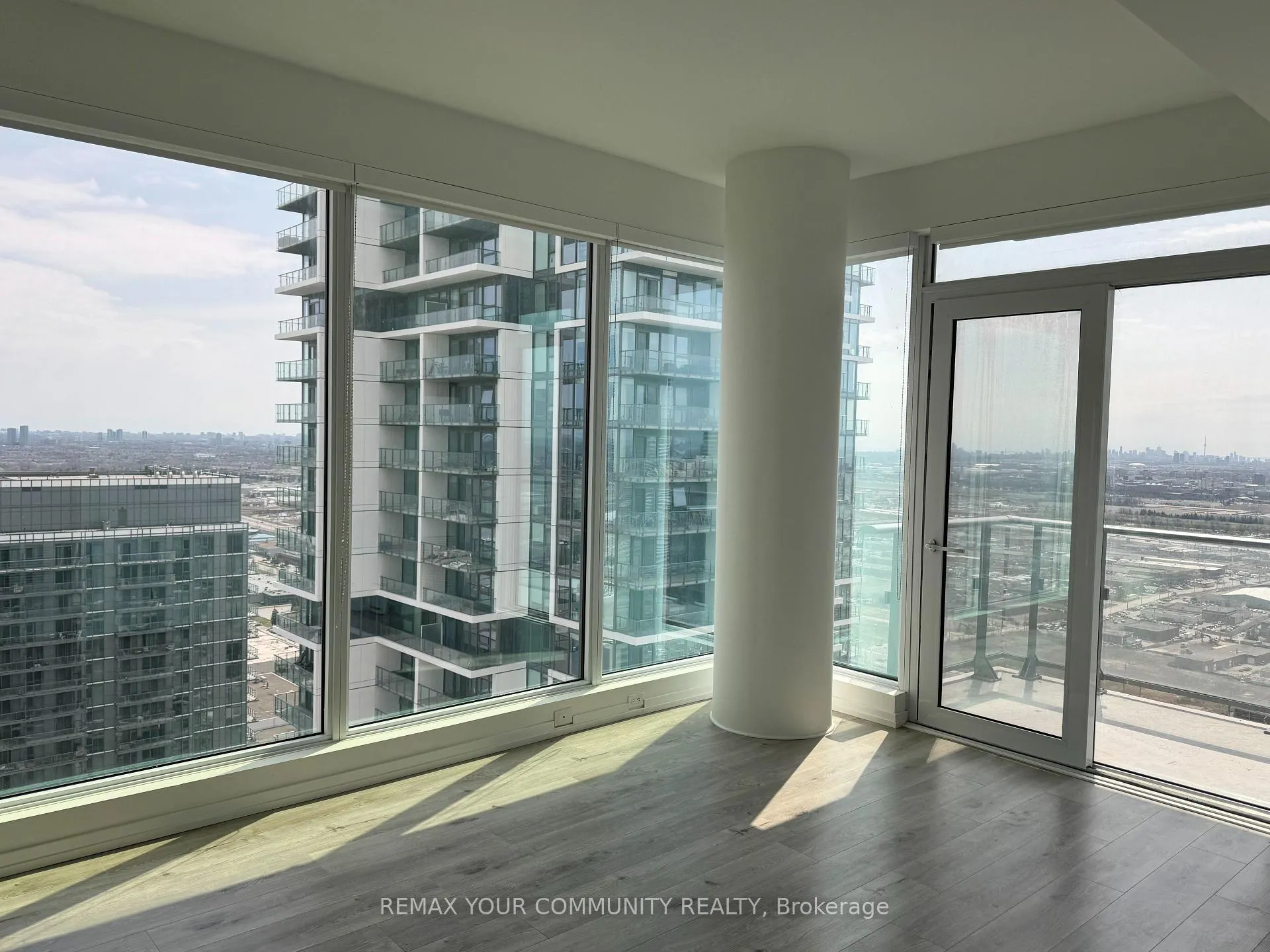 Photo 2 of Unit 4505, 1000 Portage Parkway, Vaughan, Vaughan Corporate Centre — HOMEH