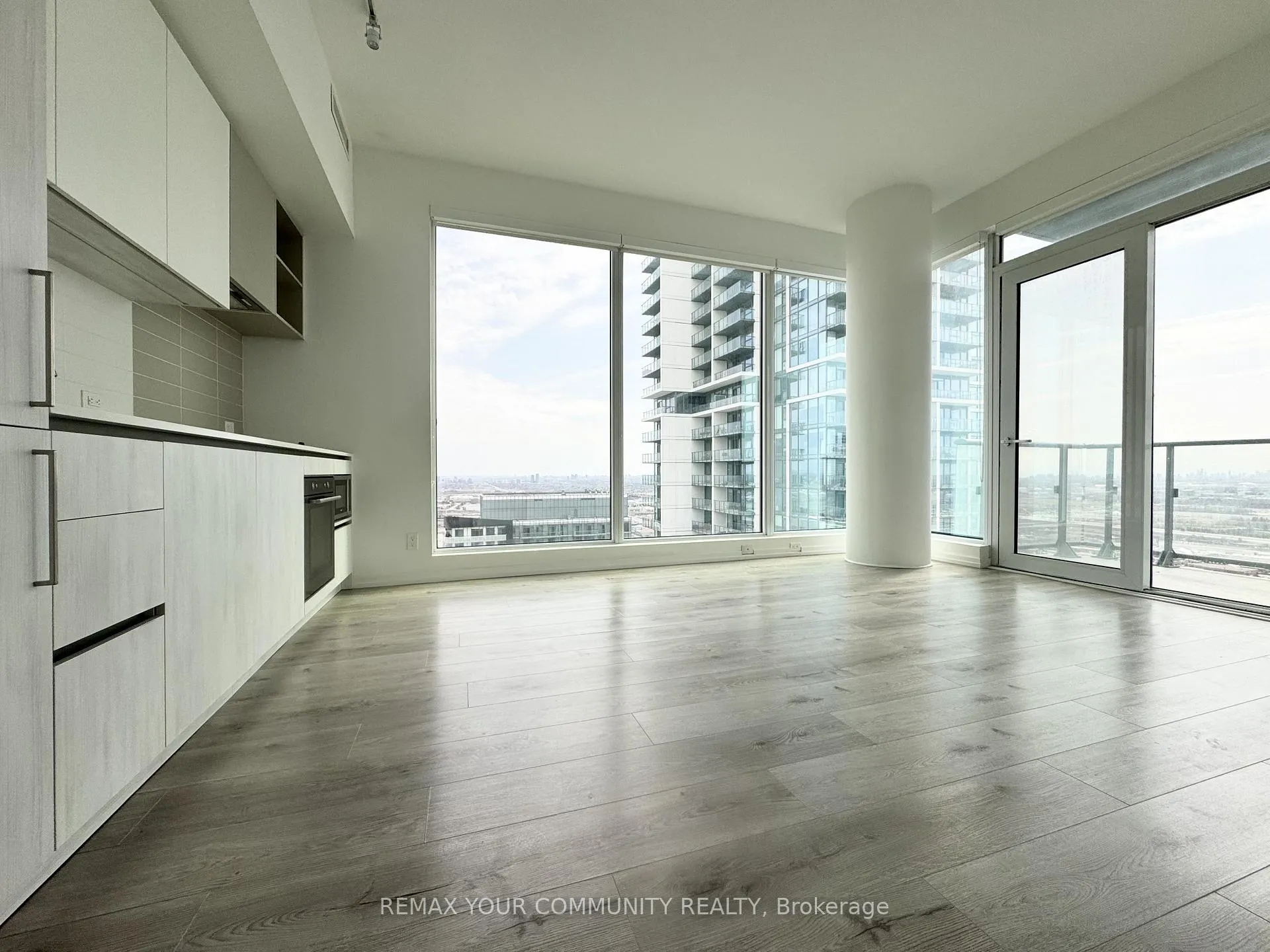Photo 10 of Unit 4505, 1000 Portage Parkway, Vaughan, Vaughan Corporate Centre — HOMEH