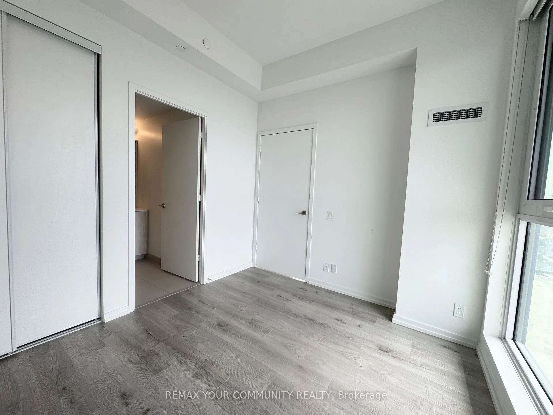 Photo 13 of Unit 4505, 1000 Portage Parkway, Vaughan, Vaughan Corporate Centre — HOMEH