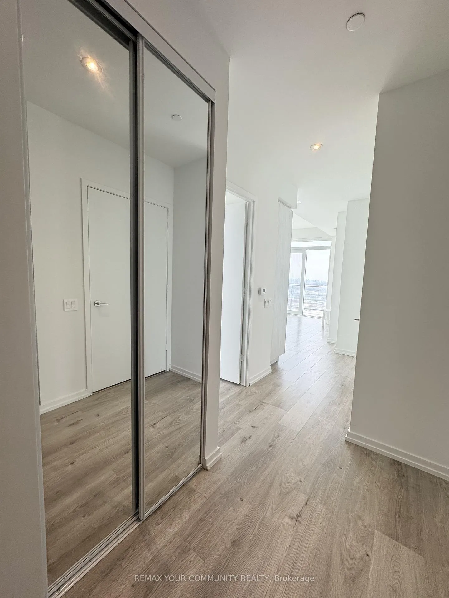Photo 17 of Unit 4505, 1000 Portage Parkway, Vaughan, Vaughan Corporate Centre — HOMEH