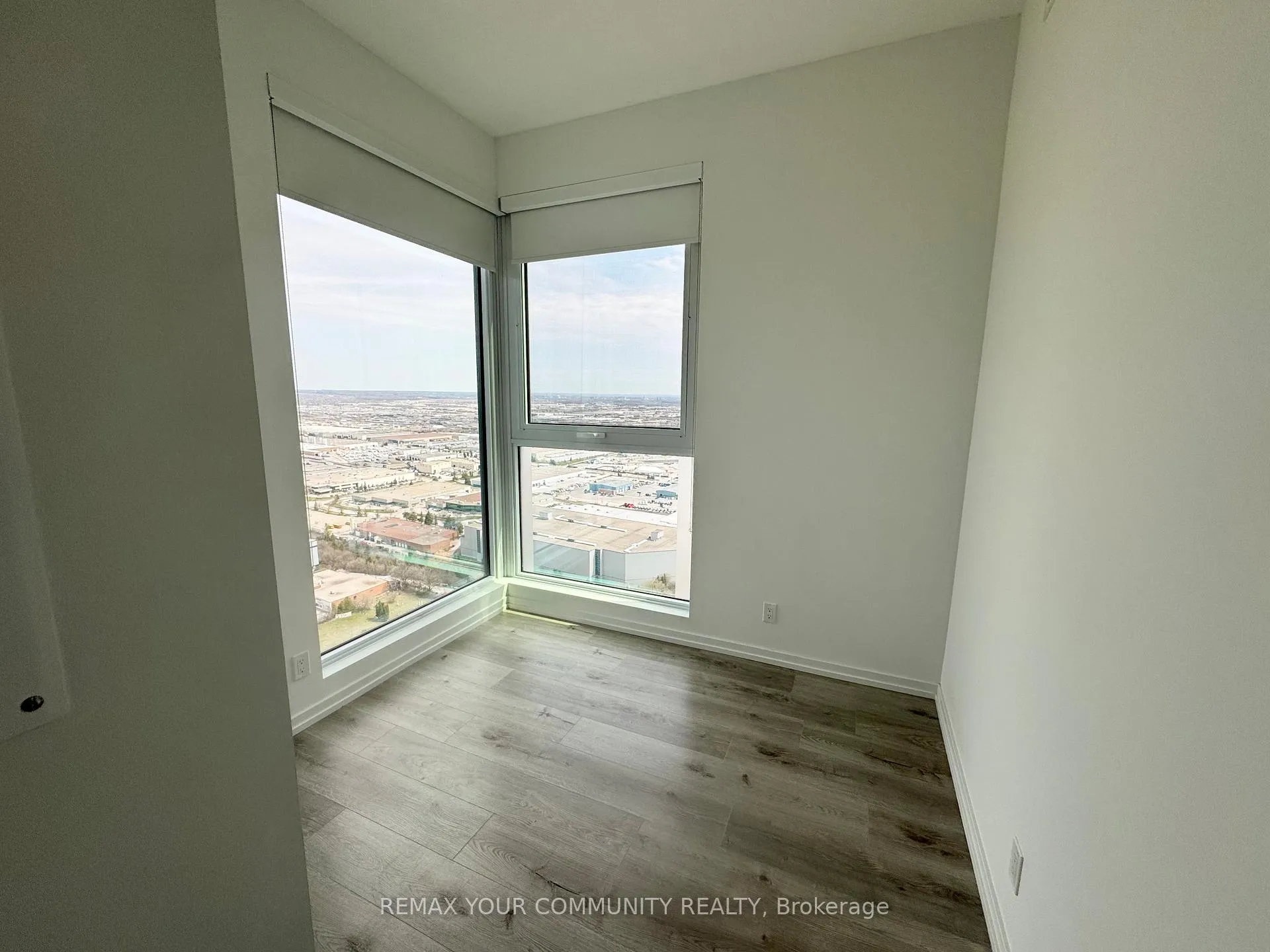 Photo 18 of Unit 4505, 1000 Portage Parkway, Vaughan, Vaughan Corporate Centre — HOMEH
