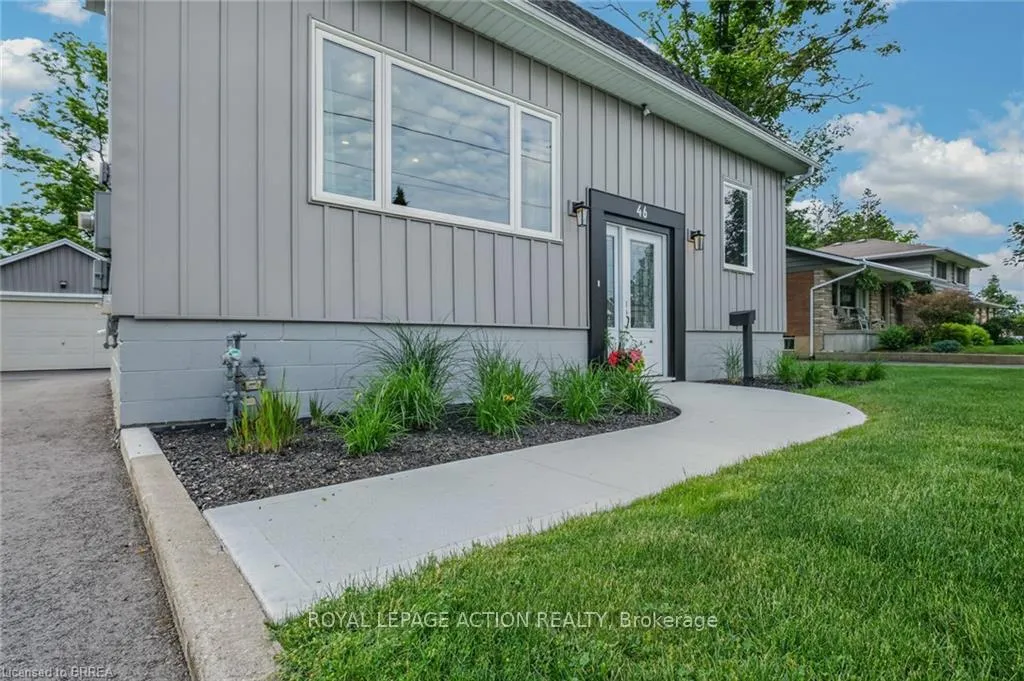 Photo 4 of 46 Clara Crescent, Brantford, Echo Place — HOMEH