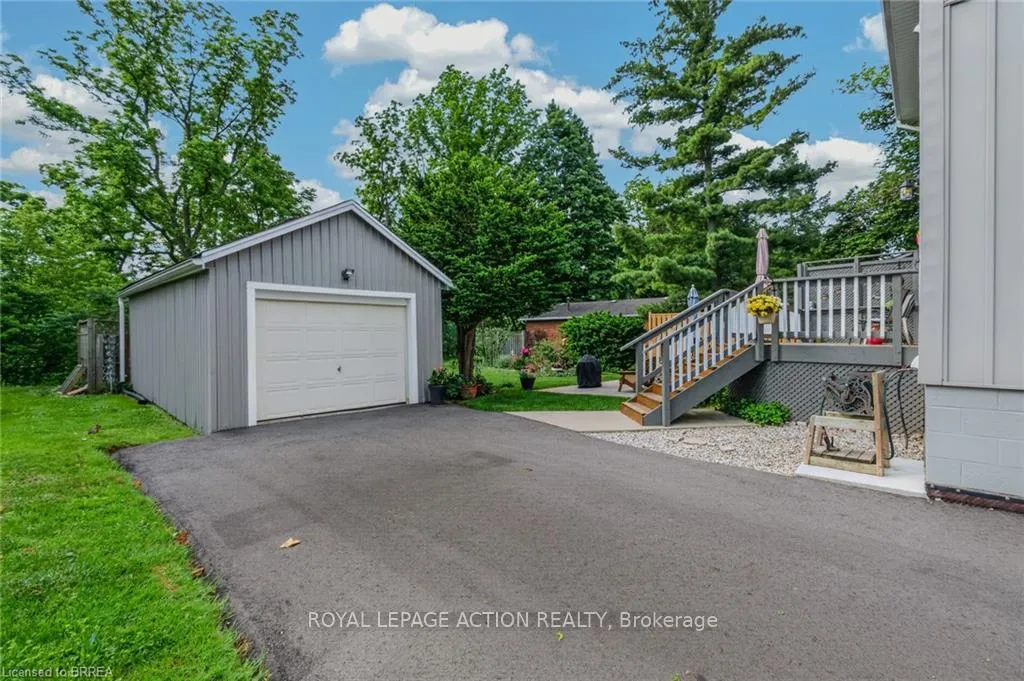 Photo 5 of 46 Clara Crescent, Brantford, Echo Place — HOMEH