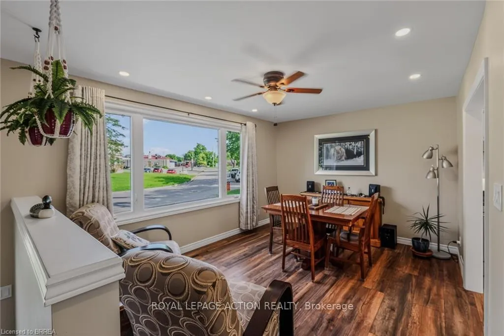 Photo 12 of 46 Clara Crescent, Brantford, Echo Place — HOMEH