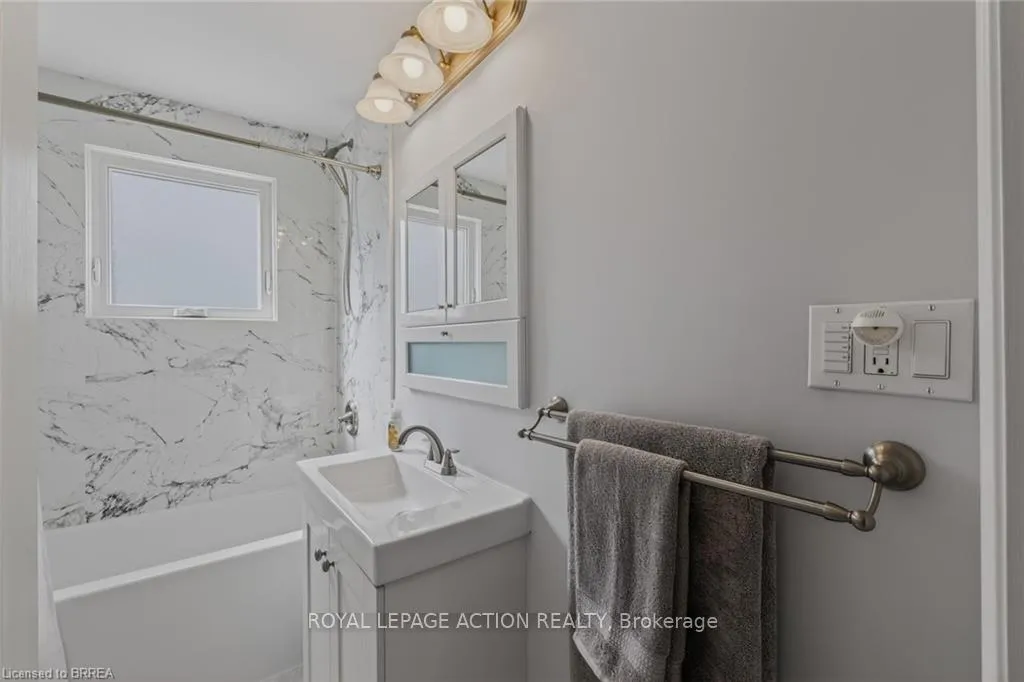 Photo 20 of 46 Clara Crescent, Brantford, Echo Place — HOMEH