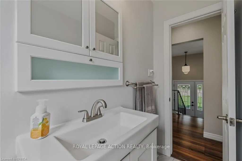 Photo 21 of 46 Clara Crescent, Brantford, Echo Place — HOMEH