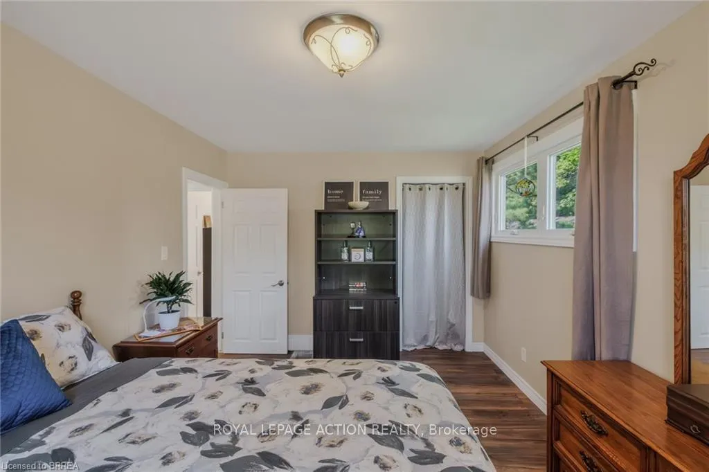 Photo 23 of 46 Clara Crescent, Brantford, Echo Place — HOMEH